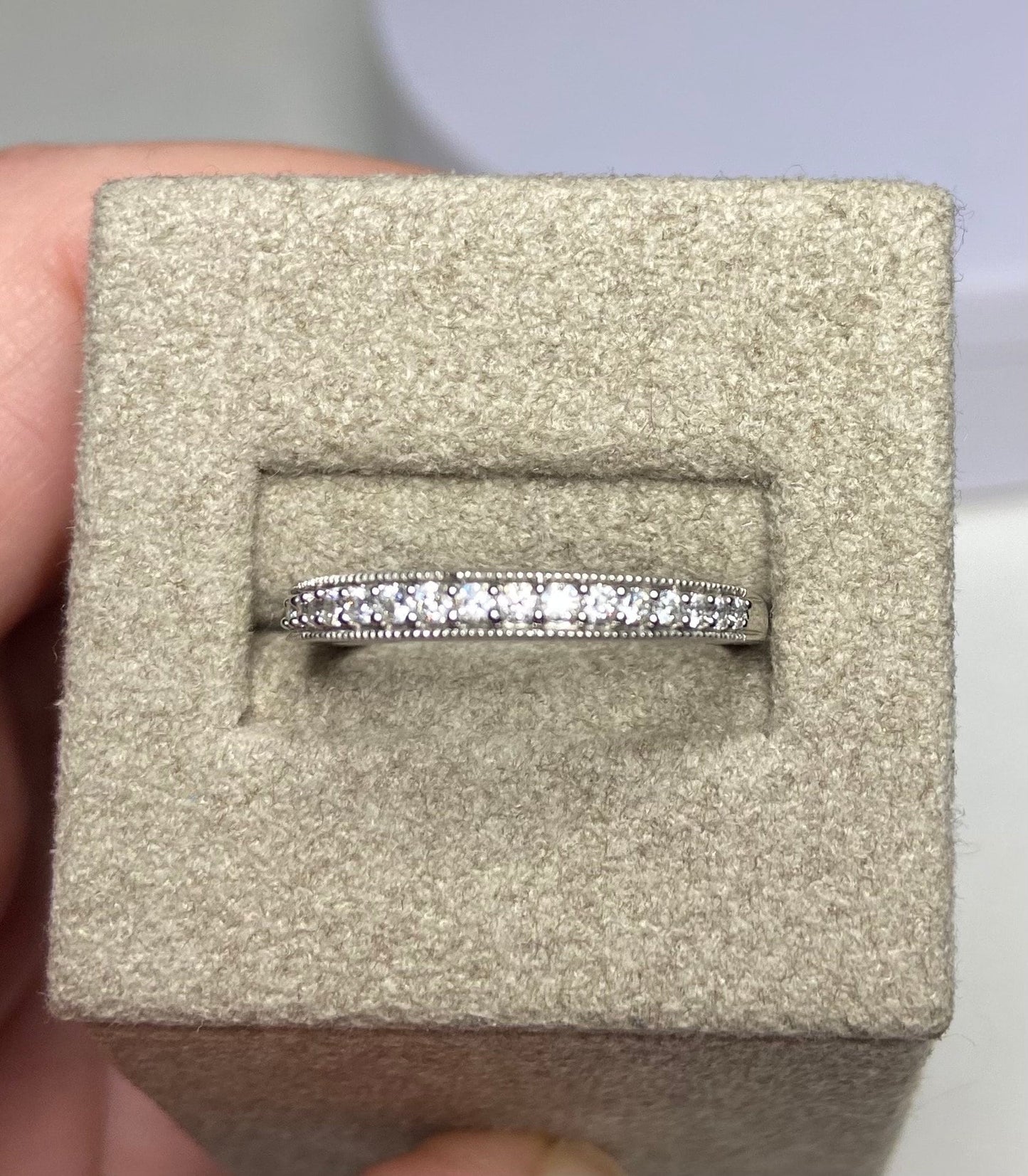 14k white gold diamond pave milgrain band ring size 8.5