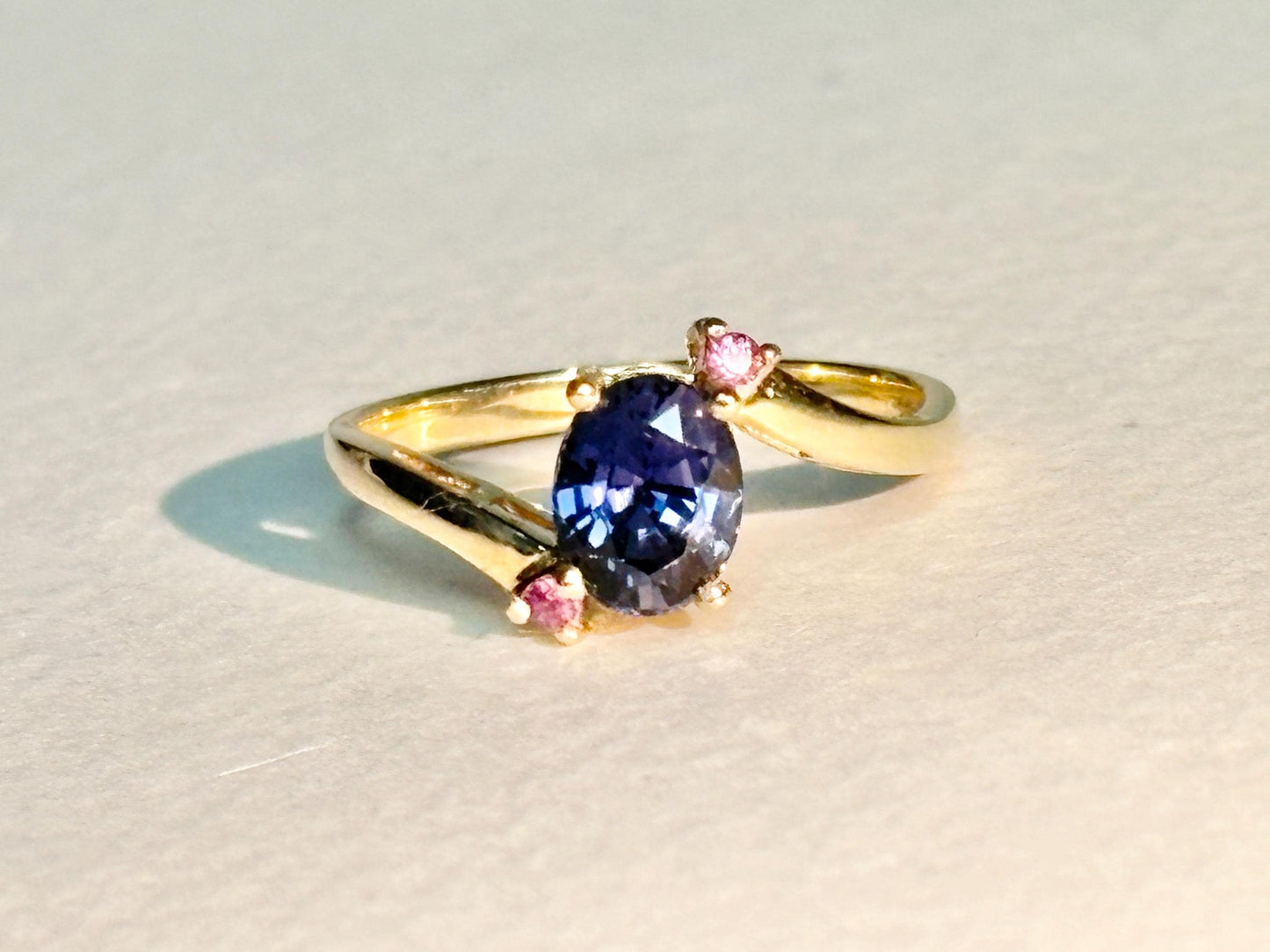 Untreated Umba Color Change Sapphire and Rhodolite Garnet Bypass Ring Solid 14k Gold size 8