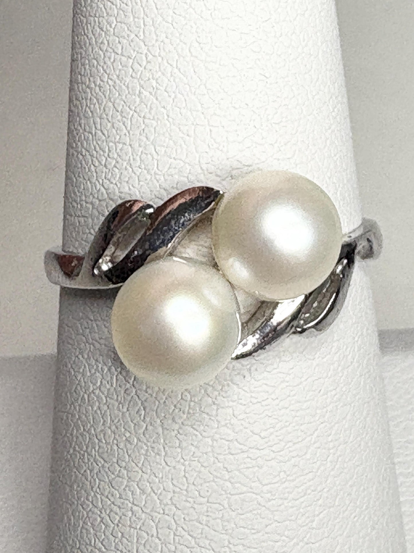 Vintage rhodium plated sterling silver ring with two Akoya pearls.