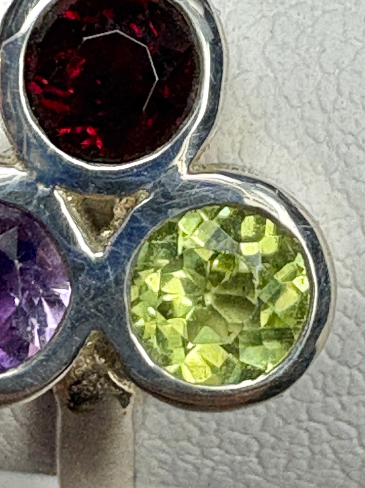 Arizona Gem Trio Amethyst Peridot & Garnet Bezel Set in Sterling Silver size 8