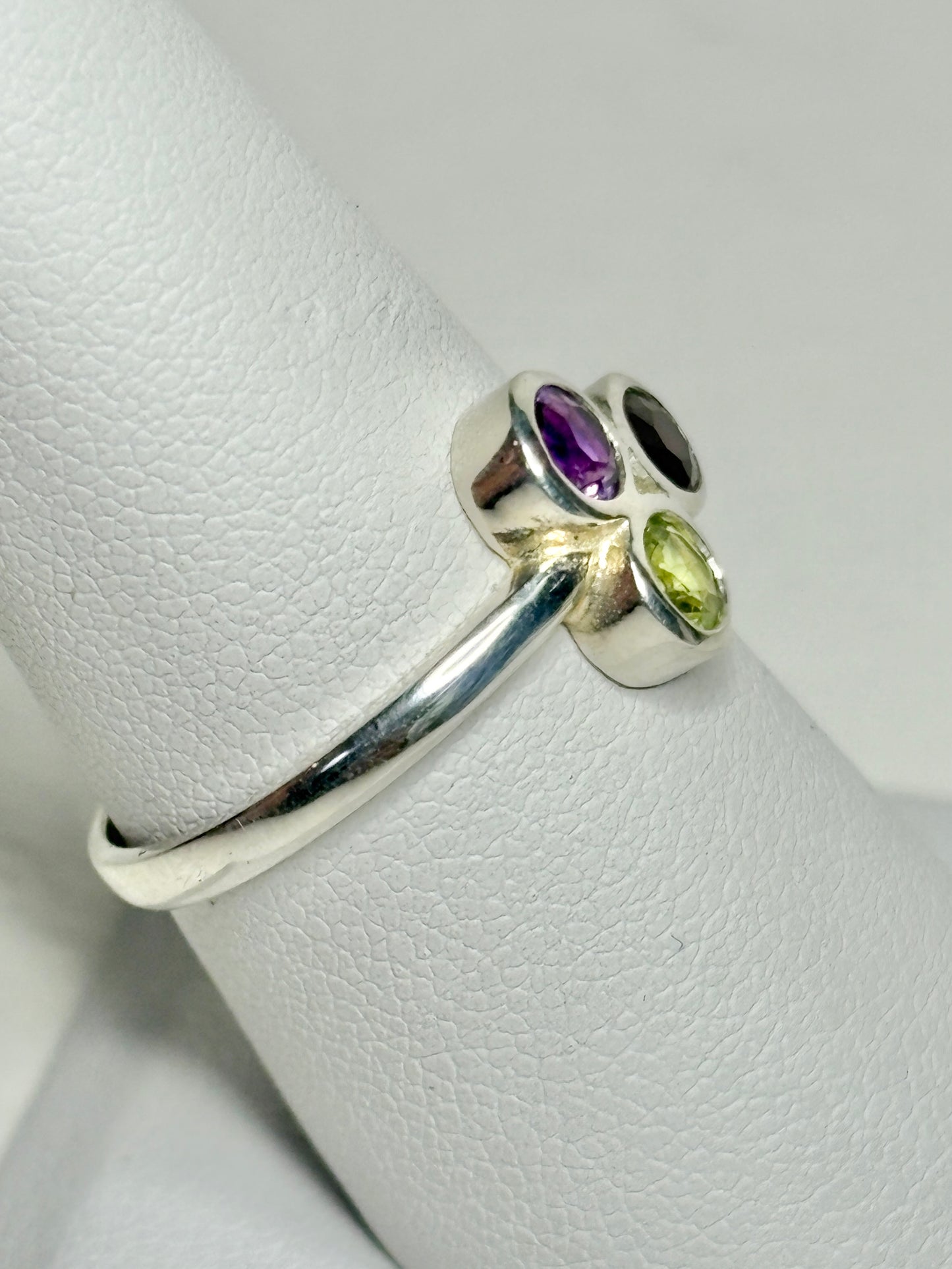 Arizona Gem Trio Amethyst Peridot & Garnet Bezel Set in Sterling Silver size 8