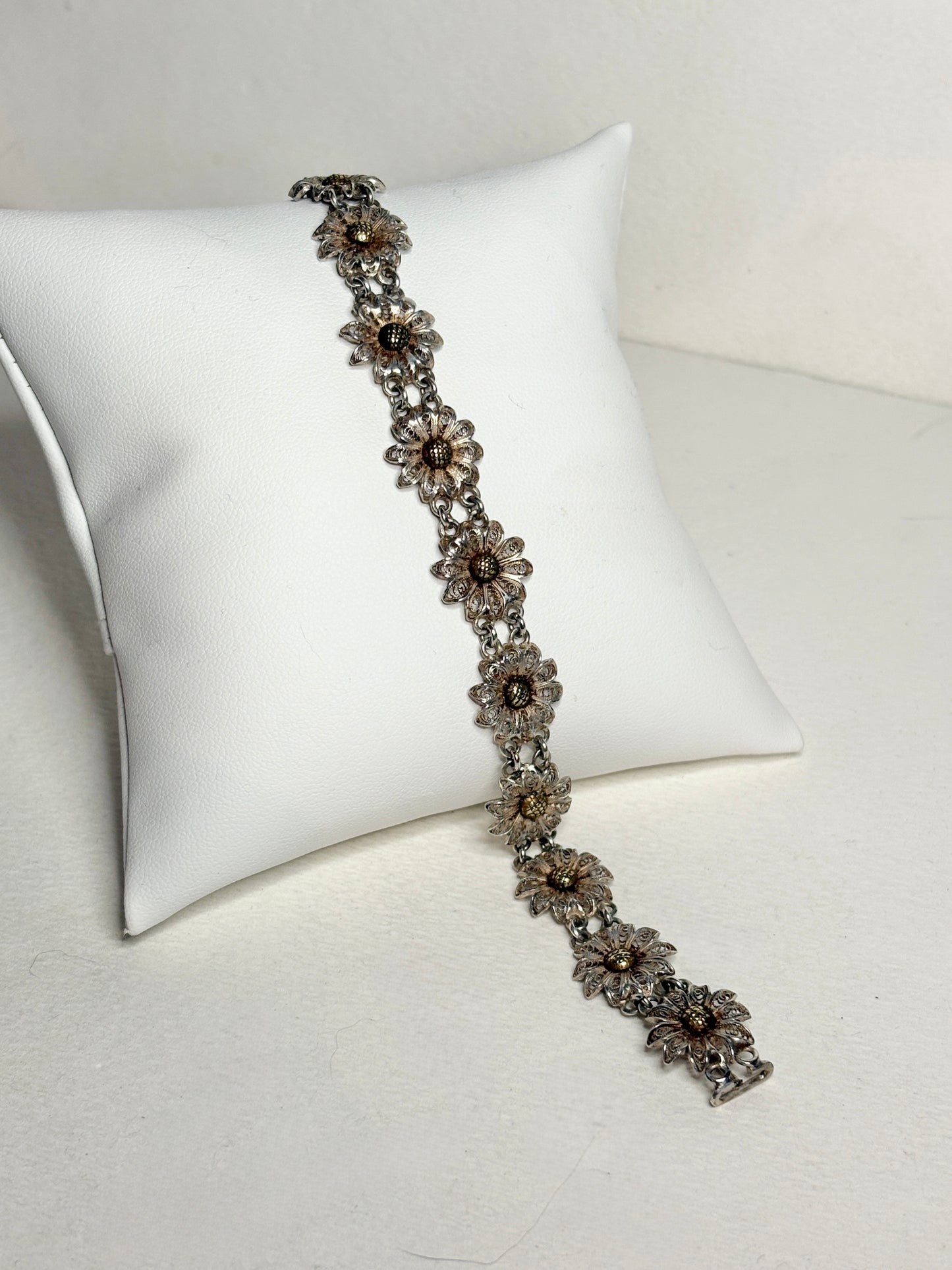 Vintage two-toned 800 silver floral daisy bracelet with gold-plated centers.