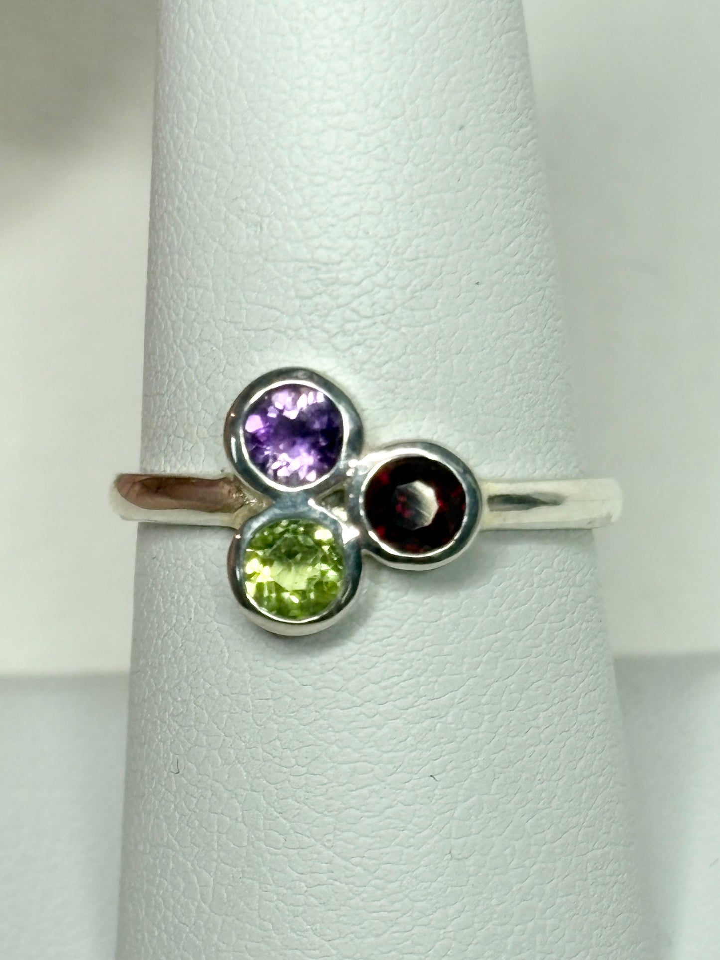 Arizona Gem Trio Amethyst Peridot & Garnet Bezel Set in Sterling Silver size 8