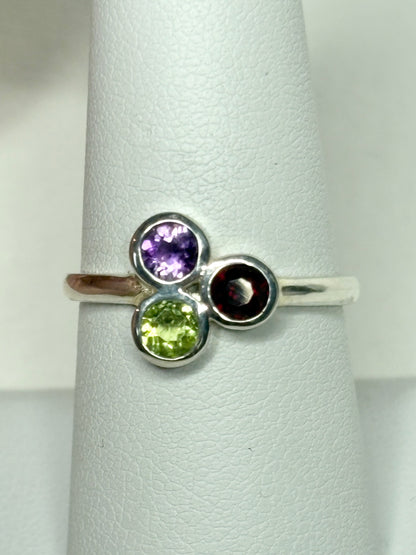 Arizona Gem Trio Amethyst Peridot & Garnet Bezel Set in Sterling Silver size 8