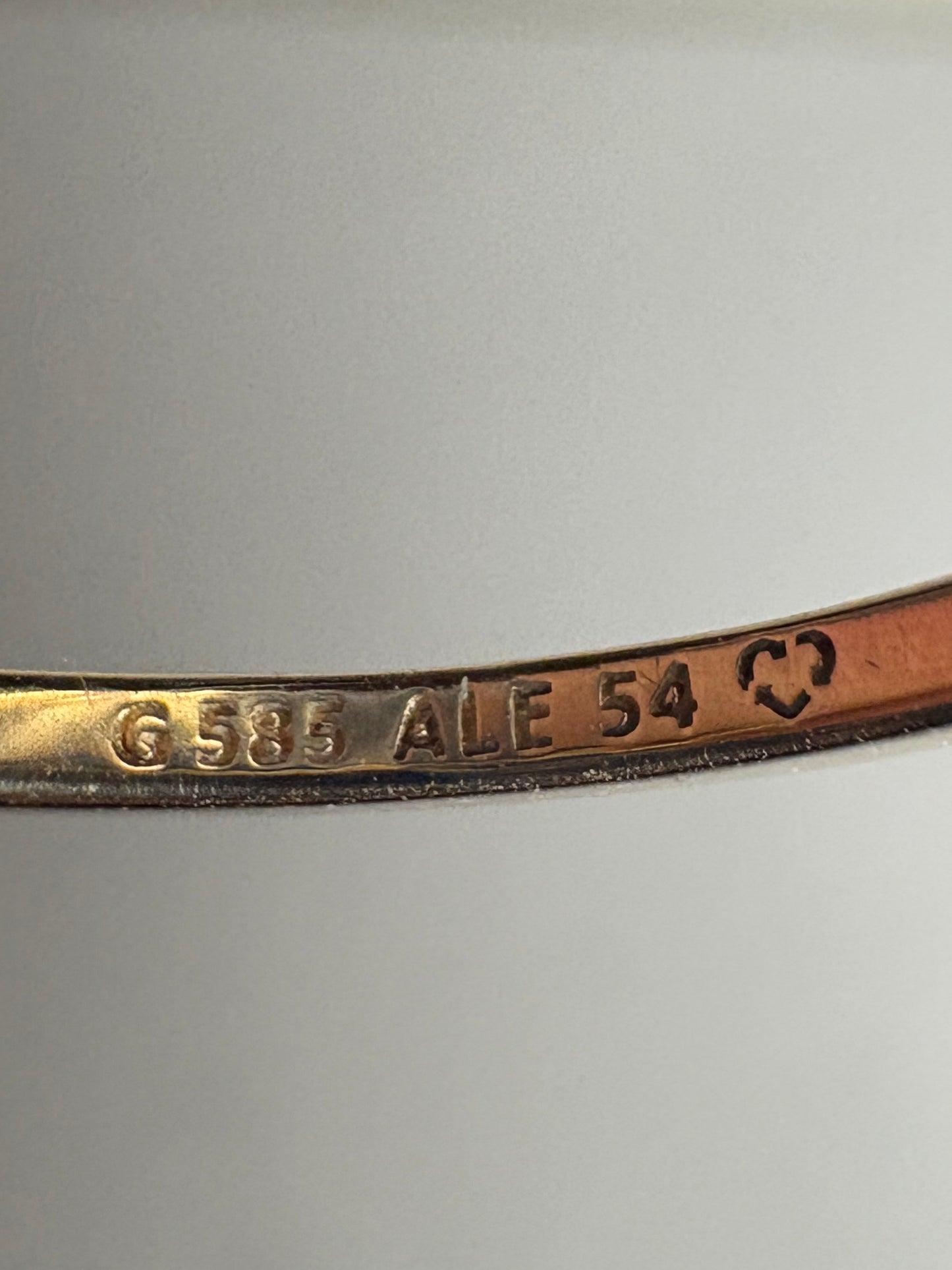 Pandora 14k gold ring with 585 stamp and ALE 54 marking.