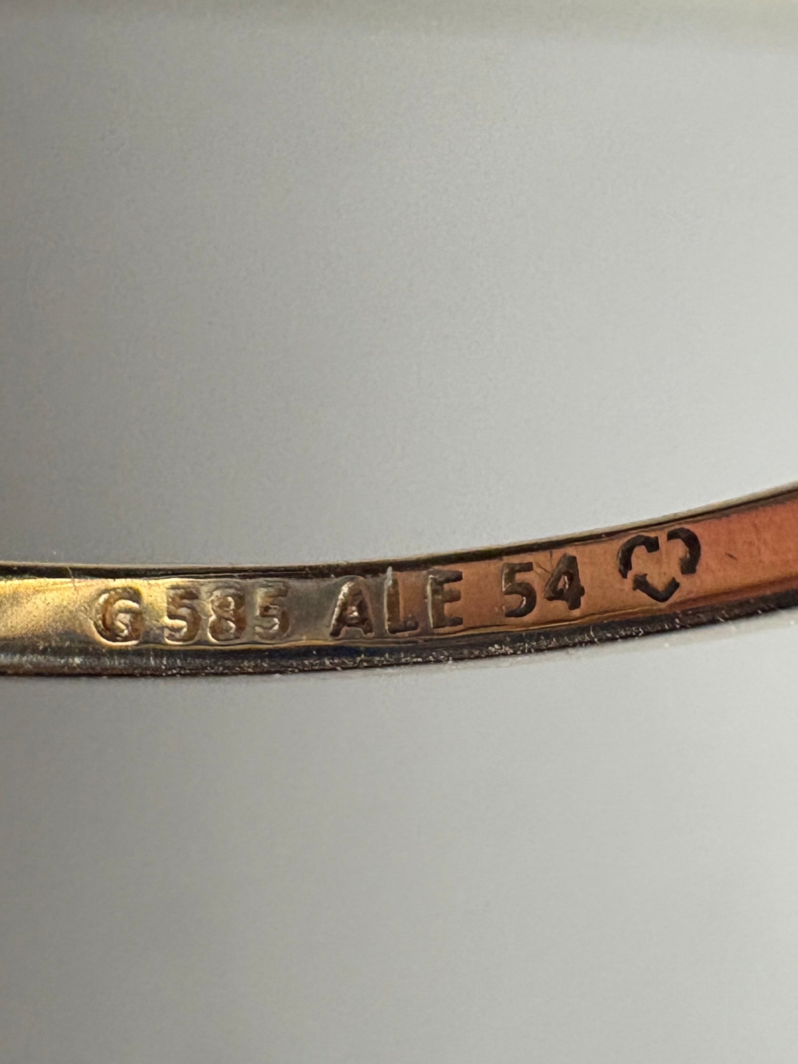 Pandora 14k gold ring with 585 stamp and ALE 54 marking.