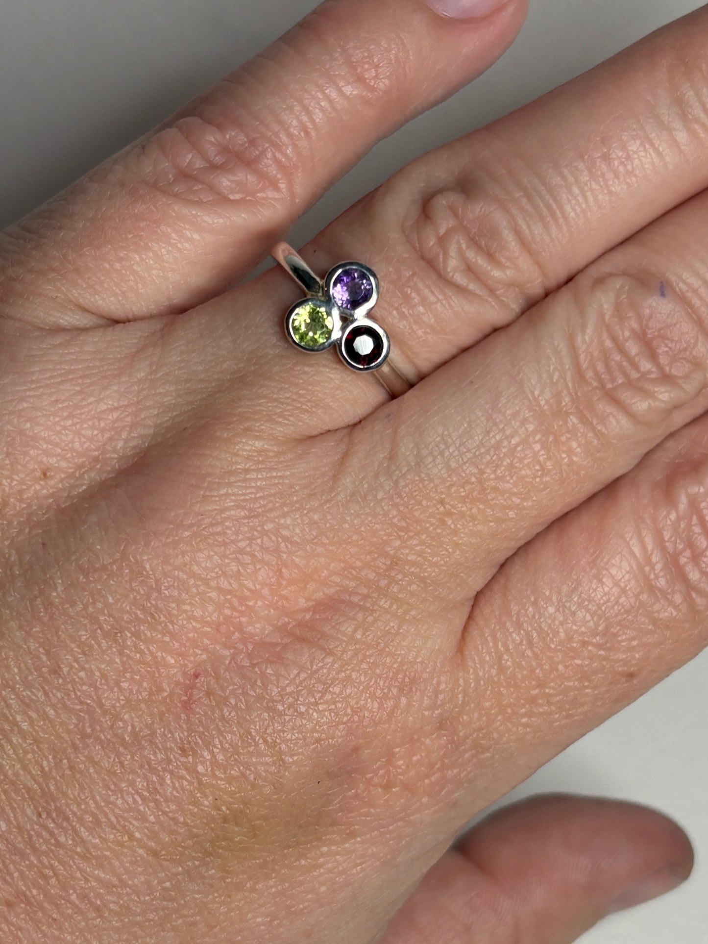 Arizona Gem Trio Amethyst Peridot & Garnet Bezel Set in Sterling Silver size 8