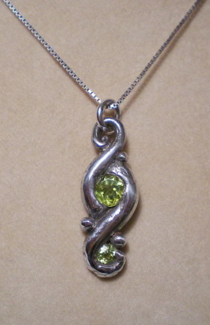 Peridot solid 999 fine silver rustic swirl pendant one of a kind