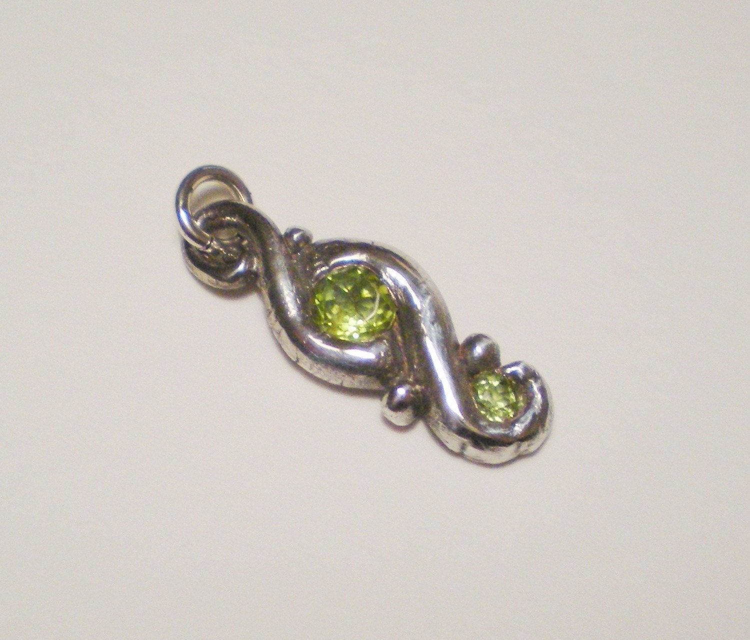 Peridot solid 999 fine silver rustic swirl pendant one of a kind