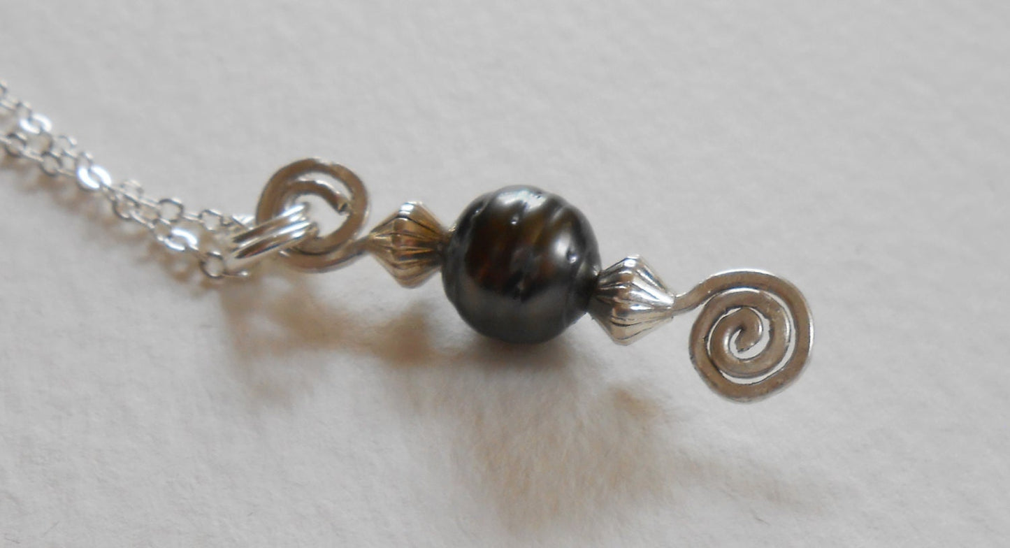 Tahitian pearl on sterling silver wire pendant with sterling silver chain