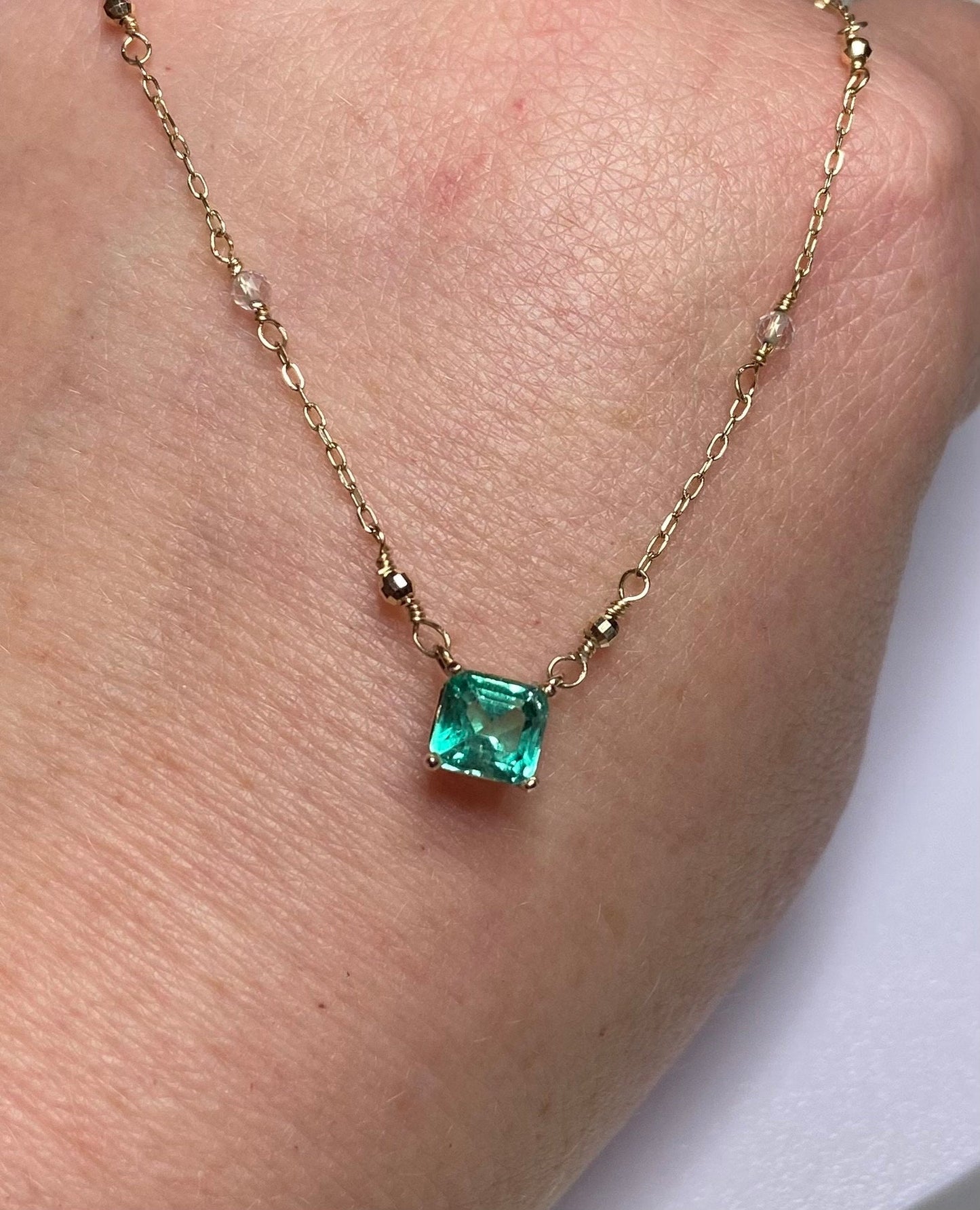 14k Emerald and quartz solid gold necklace choker