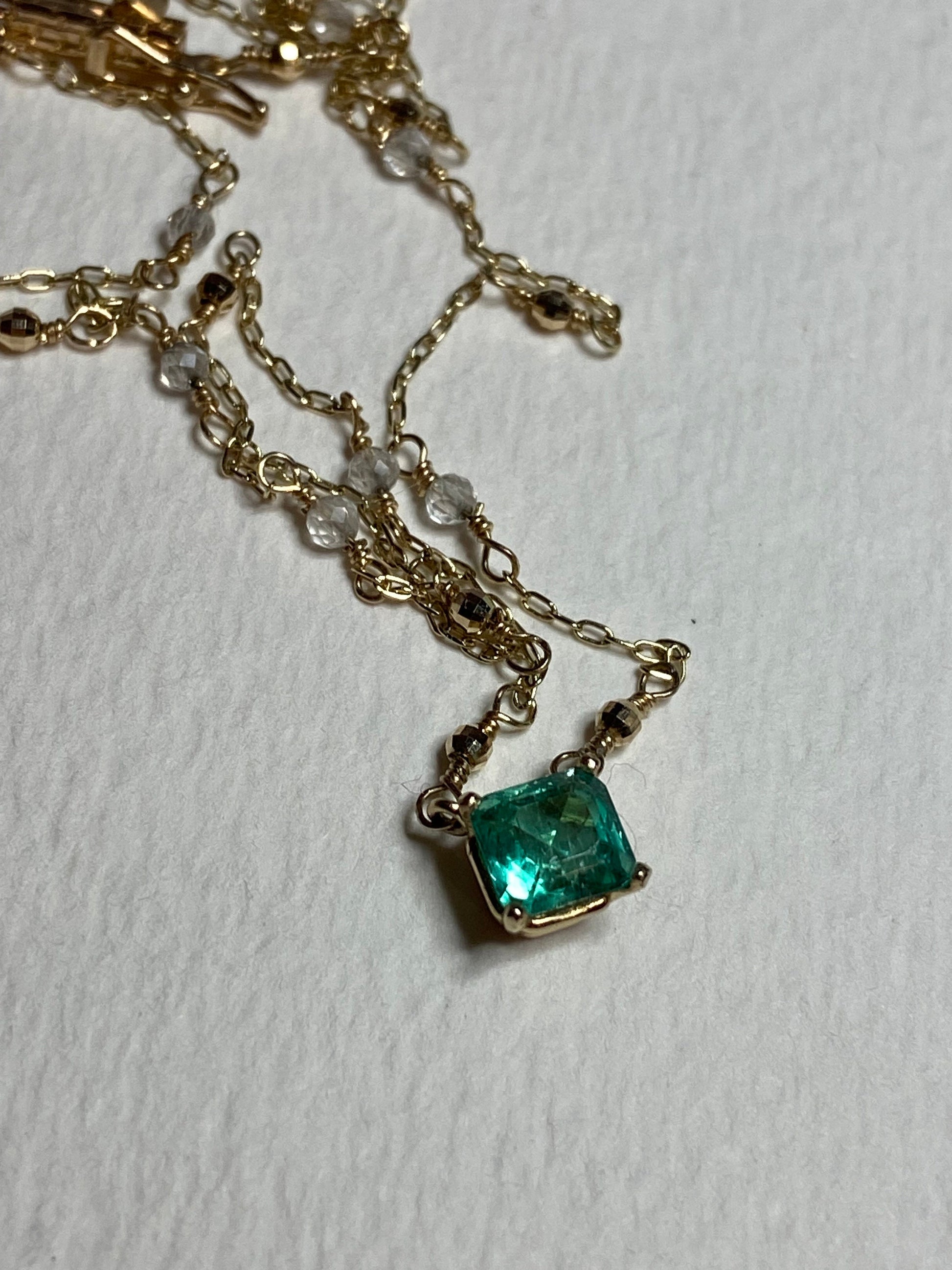 14k Emerald and quartz solid gold necklace choker