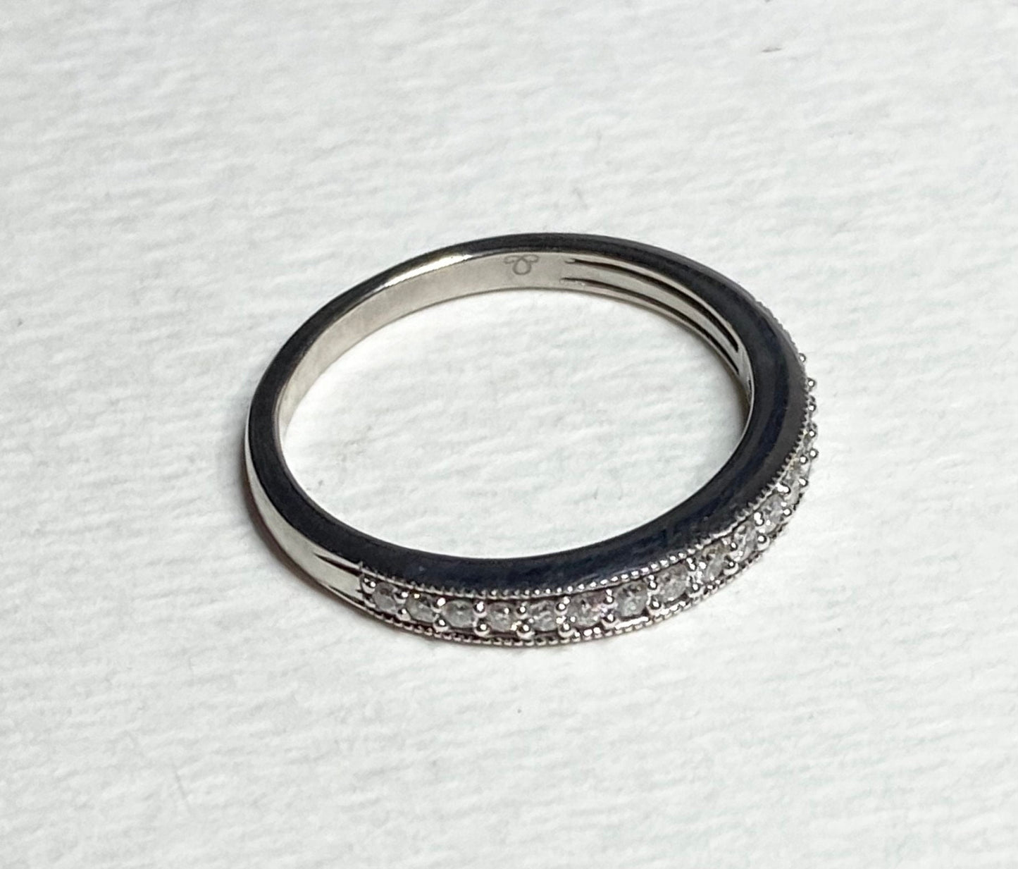 14k white gold diamond pave milgrain band ring size 8.5