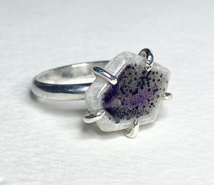 Sterling silver ring with a freeform quartz stone featuring amethyst inclusions, size 8.