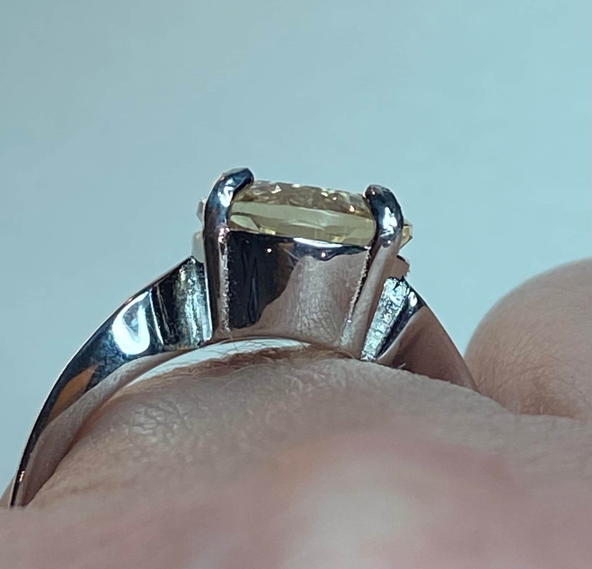 Oval champagne Oregon sunstone ring in sterling silver.