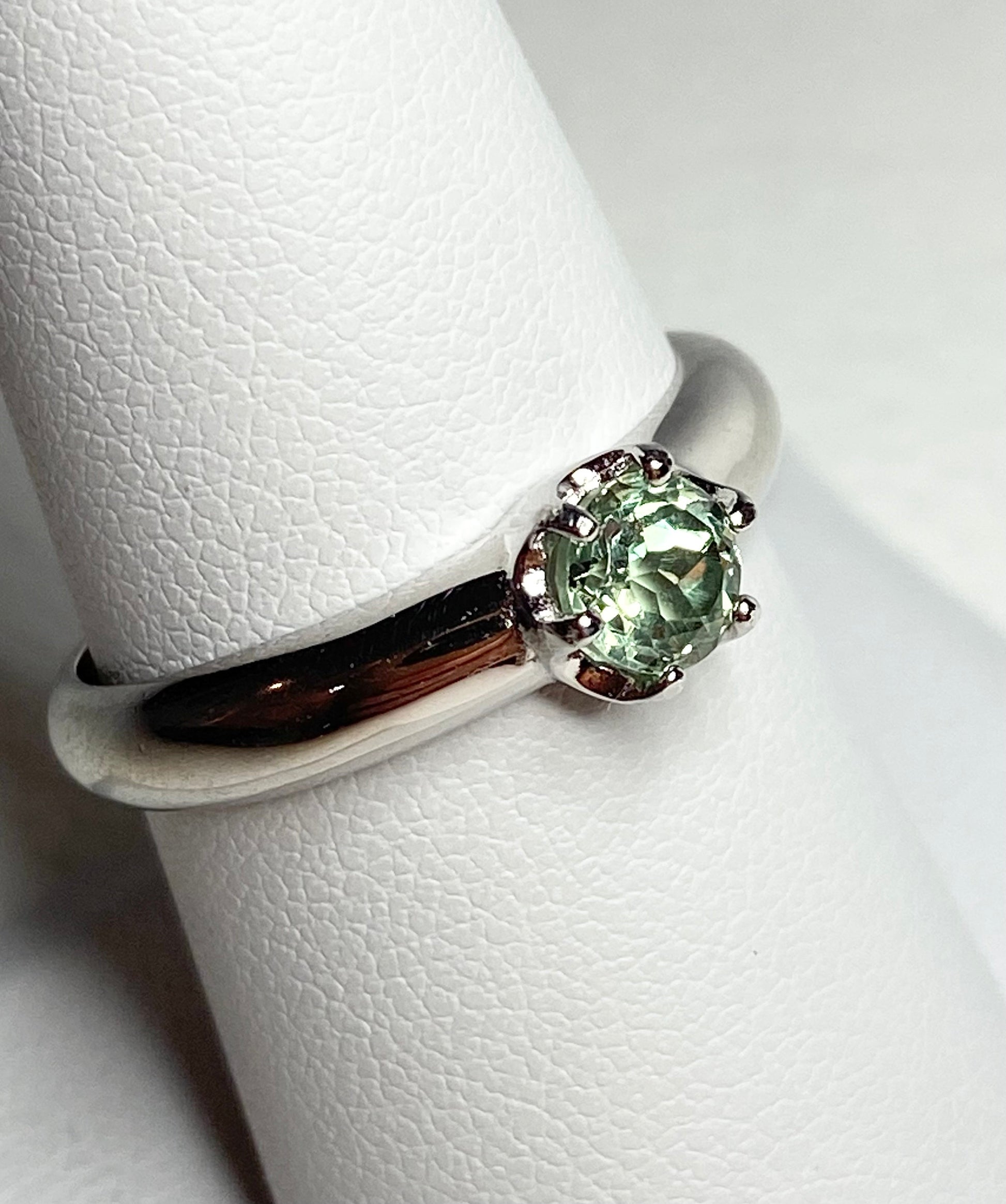 Sterling silver ring with a 0.73ct color-changing chrysoberyl solitaire.