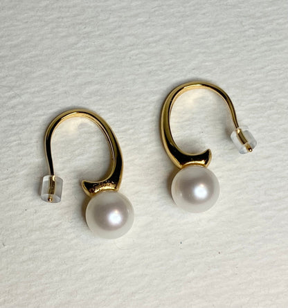 Gold vermeil drop earrings with 7mm cultured pearls.
