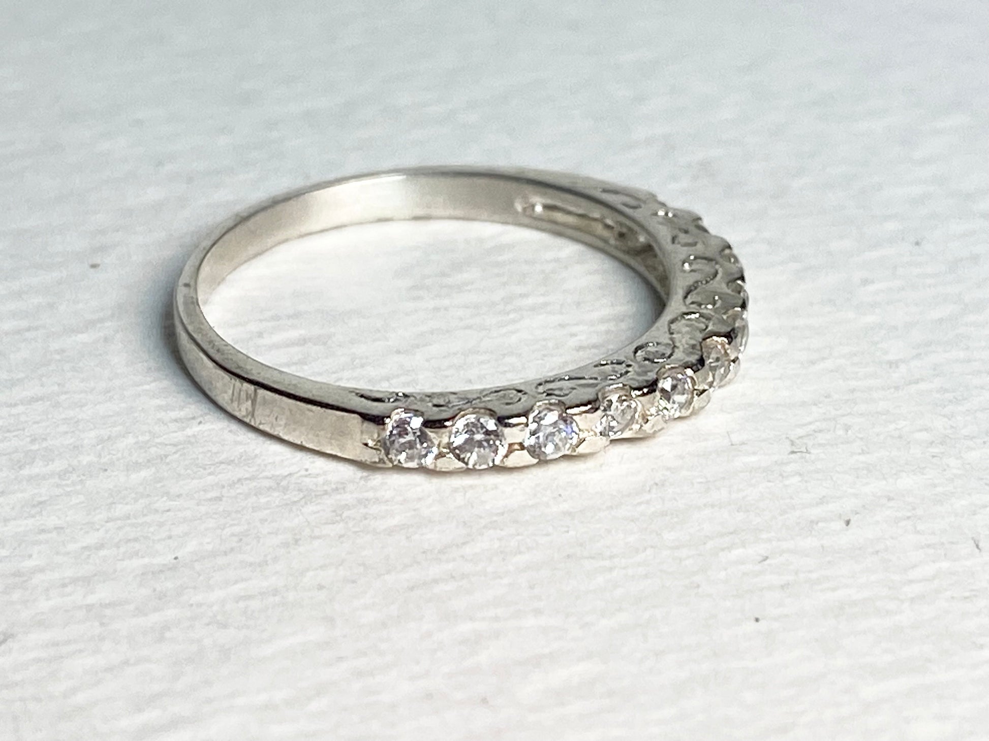 Anniversary stackable band ring with cz crystals size 7