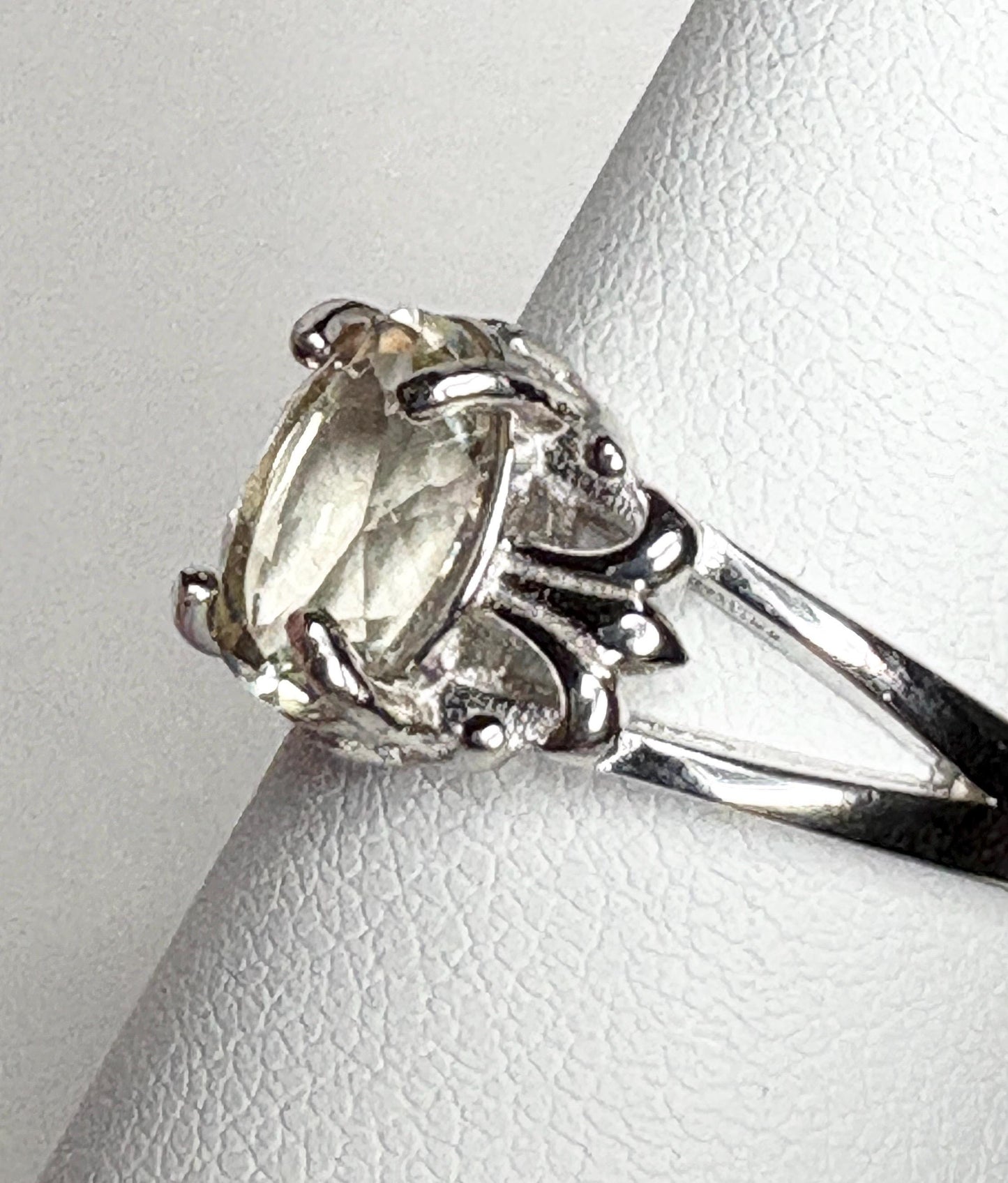 Yellow Oregon Sunstone fleur de lis ring in sterling silver.