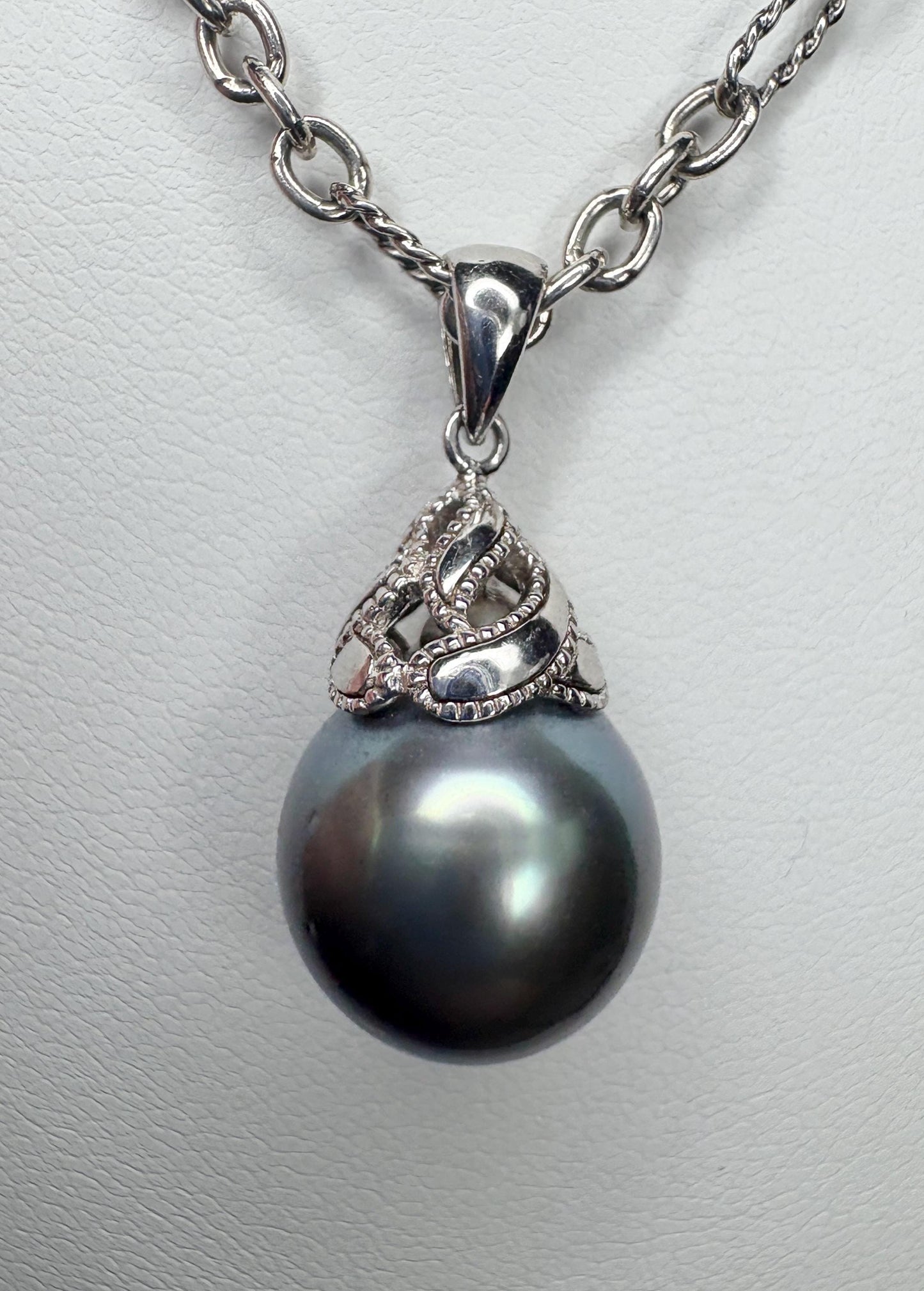 Vintage Tahitian cultured pearl pendant on a James Avery figaro chain.