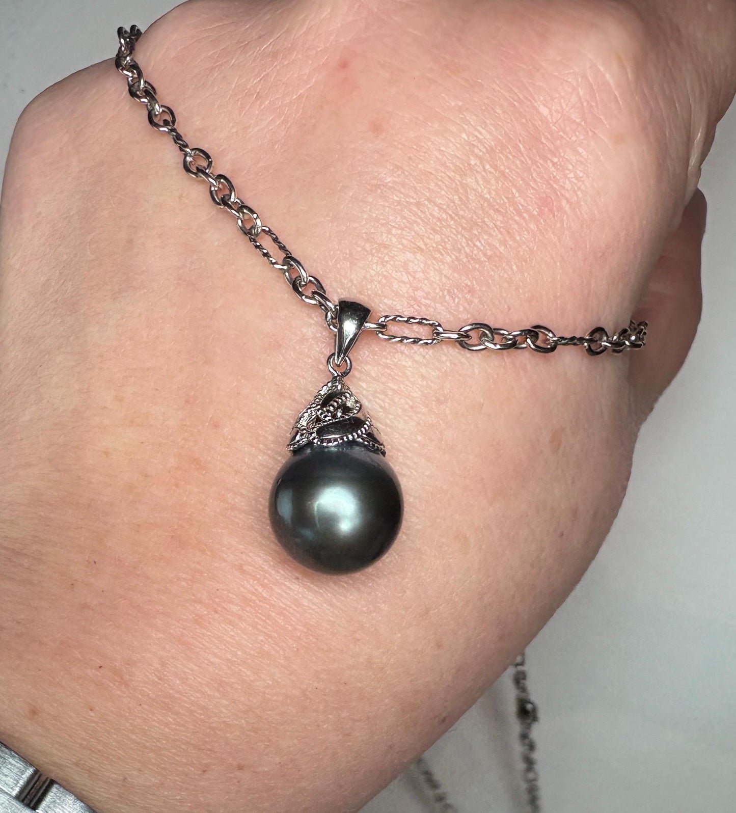 Vintage Tahitian cultured pearl pendant on a twisted link James Avery chain.