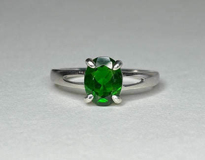 Oval chrome diopside solitaire sterling silver ring.