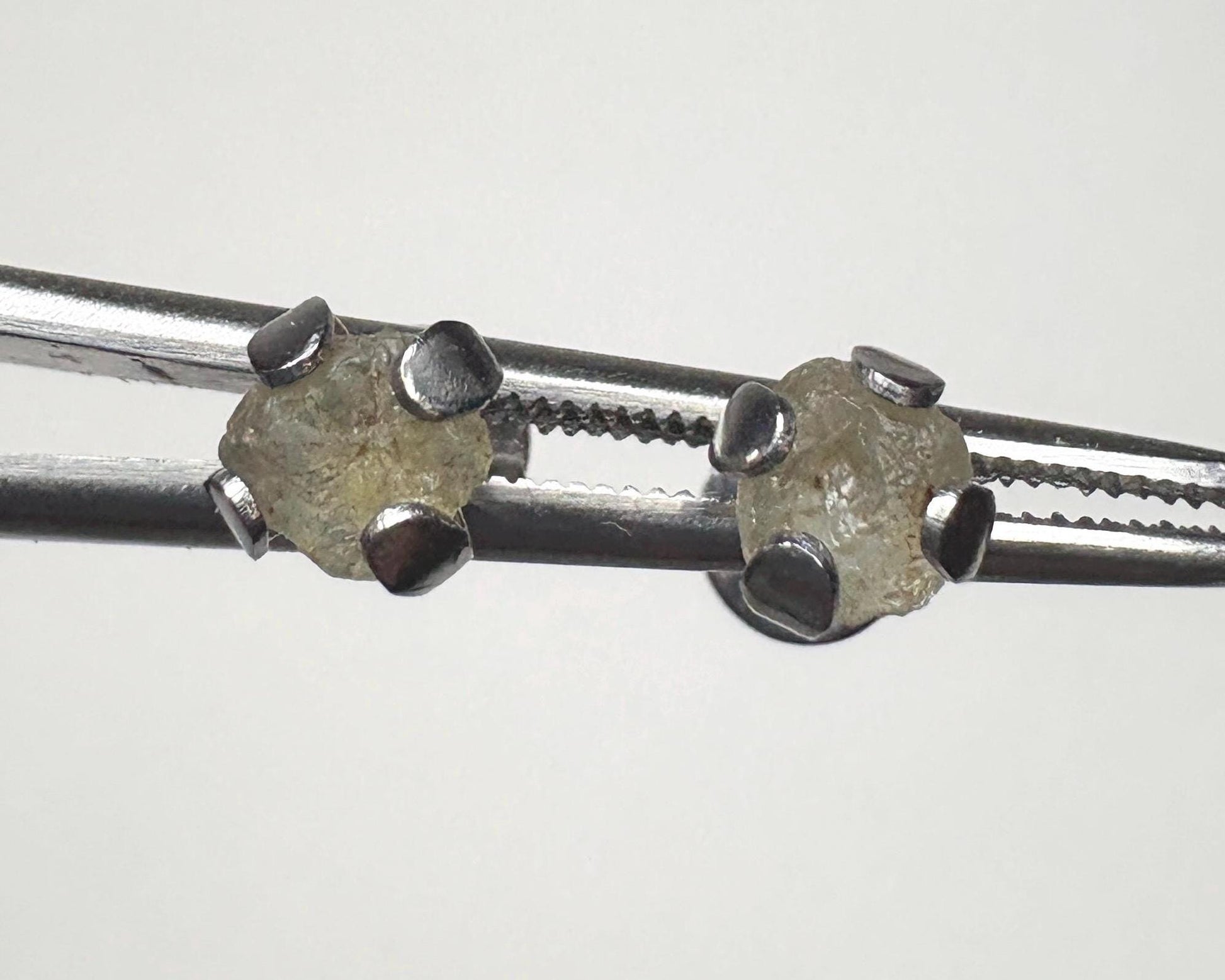 Yellow Natural Rough Matched MONTANA Sapphire Untreated Stud Earrings in Stainless steel