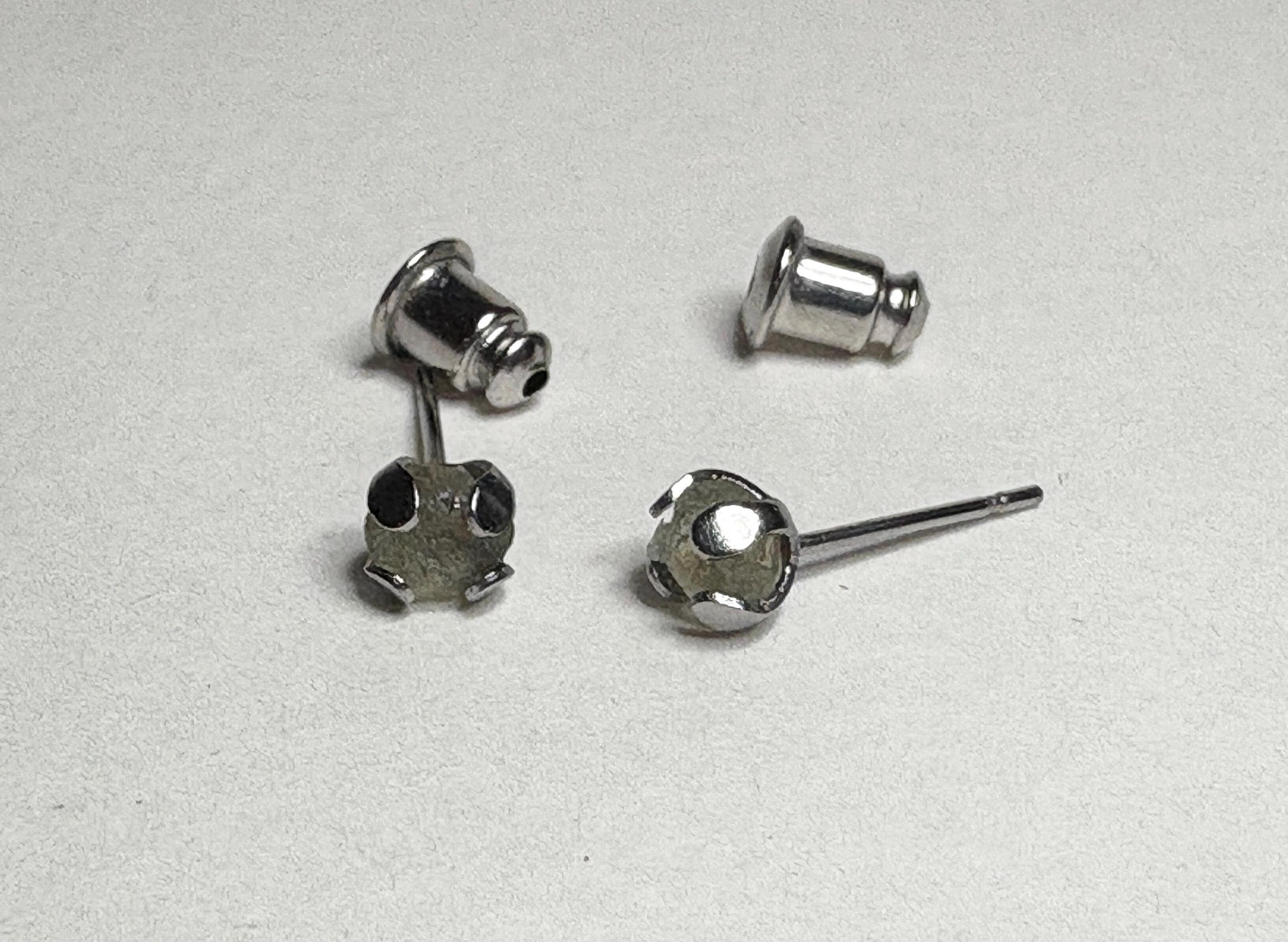 Yellow Natural Rough Matched MONTANA Sapphire Untreated Stud Earrings in Stainless steel