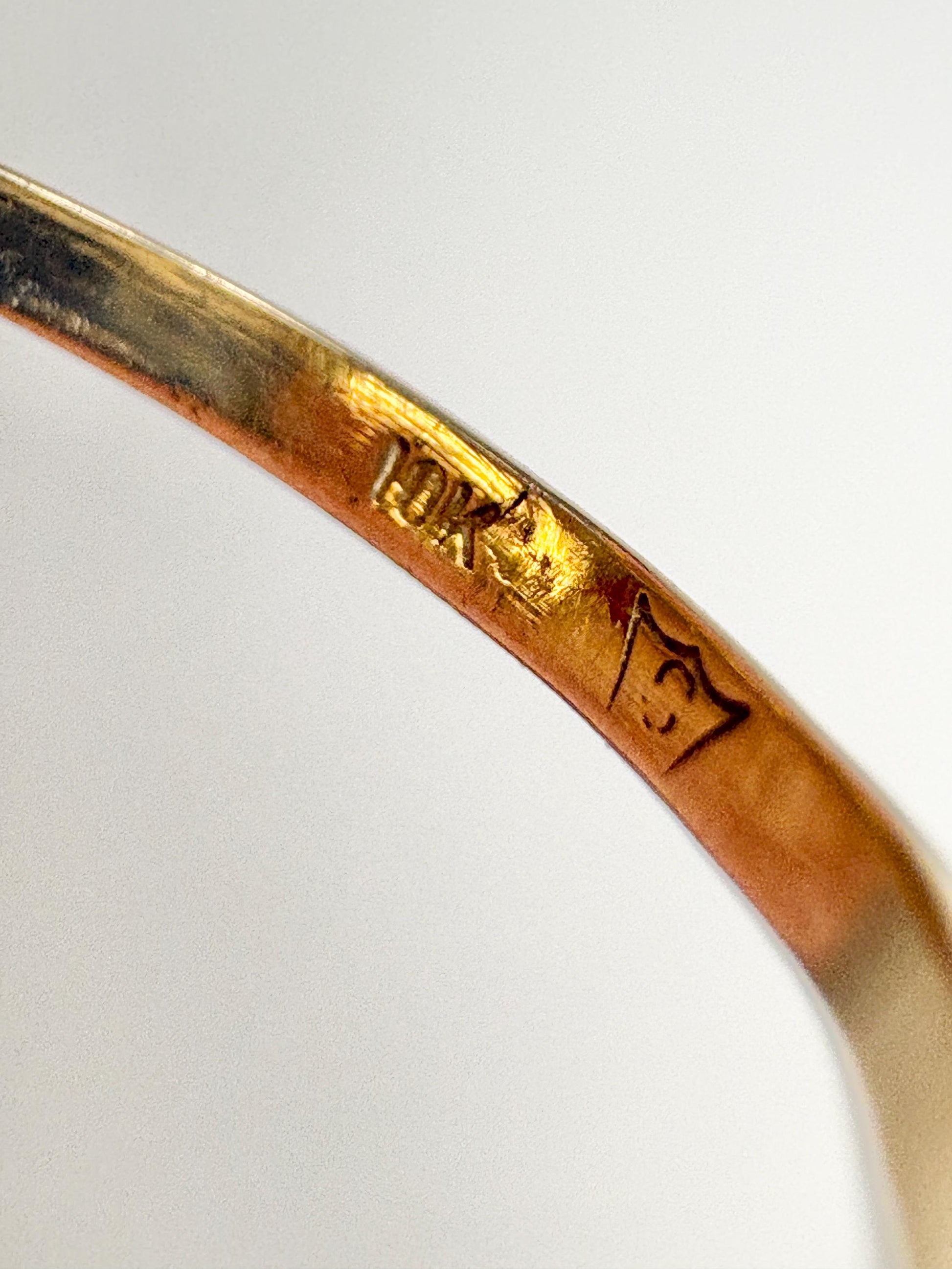 Moi de Toi 10k gold ring with angel skin coral rose buds, size 6.25.