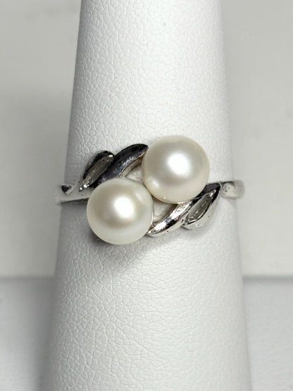 Vintage rhodium plated sterling silver ring with two Akoya pearls.