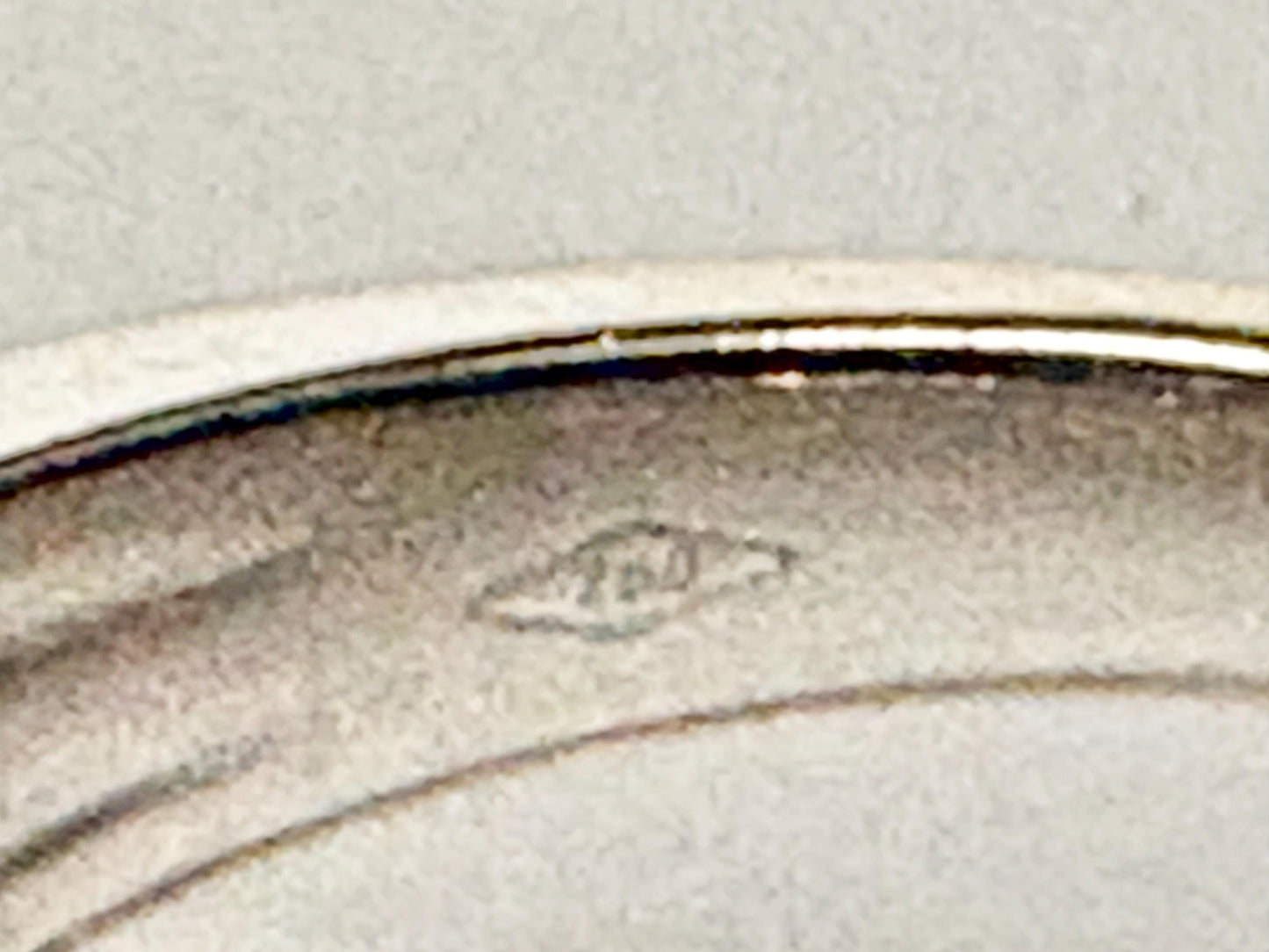 Cool Modern Natural Diamond Baguette and Round Ring Solid 18k White Gold size 7 - NewLifeJewelryVault