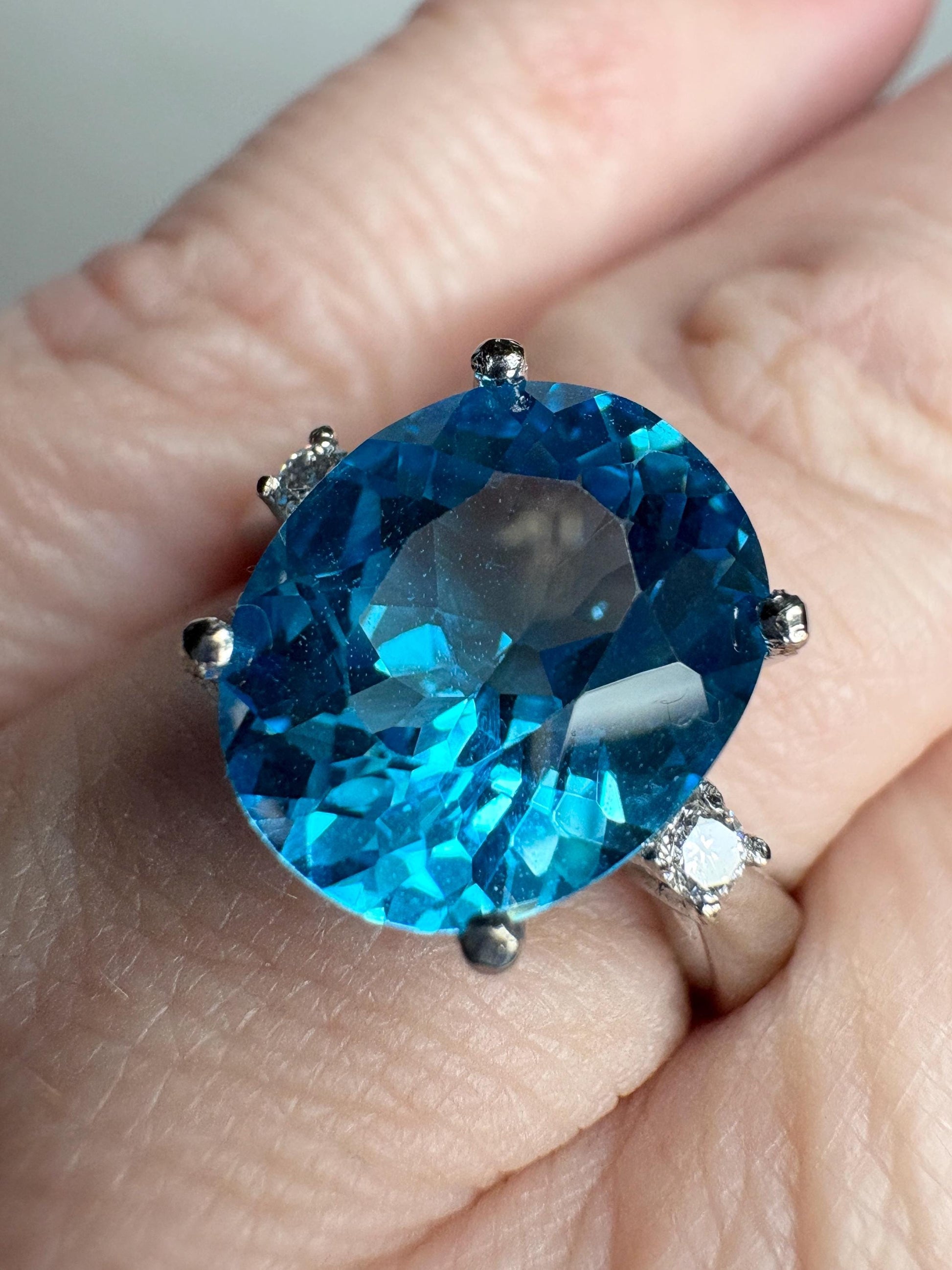 Swiss Blue Topaz and Diamond ring in Solid 14k White Gold size 7 - NewLifeJewelryVault