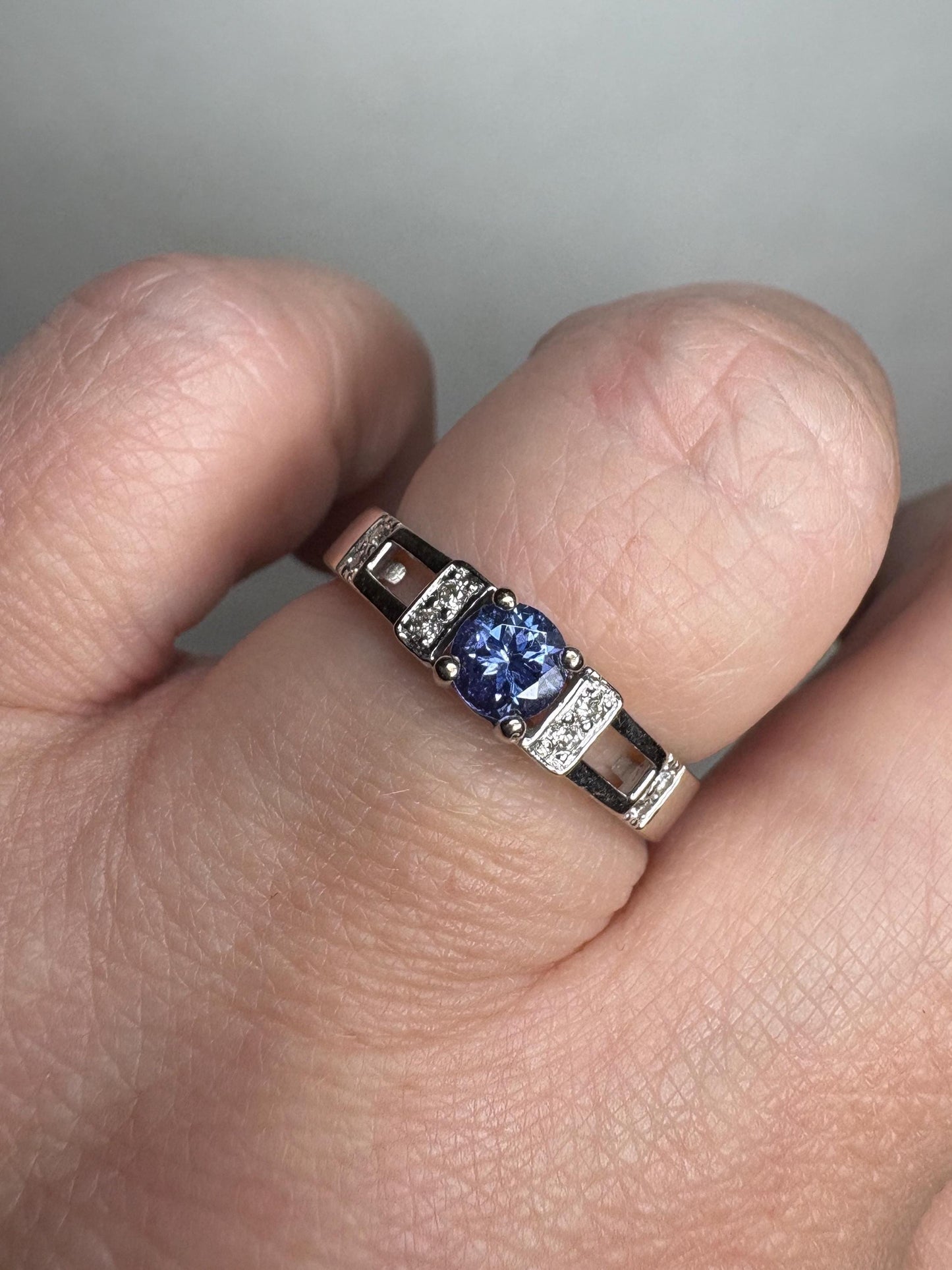 LeVian Tanzanite and Diamond Band Ring in Solid 18k White Gold size 7 - NewLifeJewelryVault