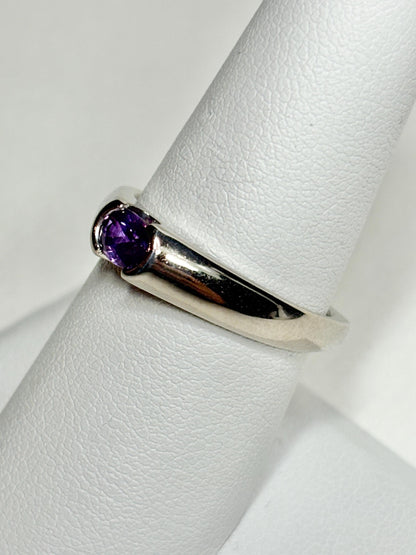 Violet Purple Natural Sapphire Band Ring in Solid 14k White Gold with Euro Shank size 7.75 - NewLifeJewelryVault