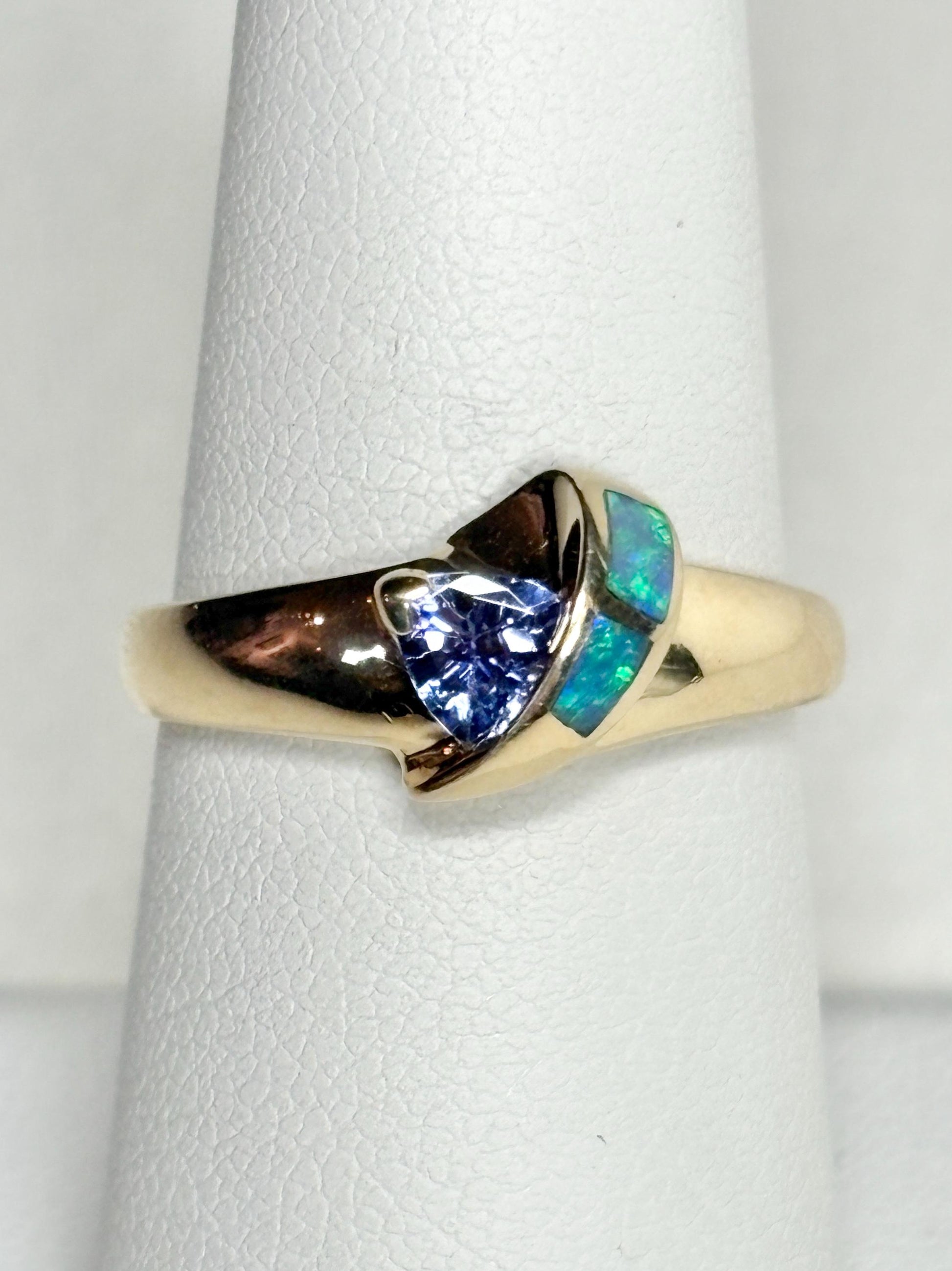 Trillion Tanzanite and Australian Opal Inlayed Band Ring Solid 14k Gold size 7.25 - NewLifeJewelryVault
