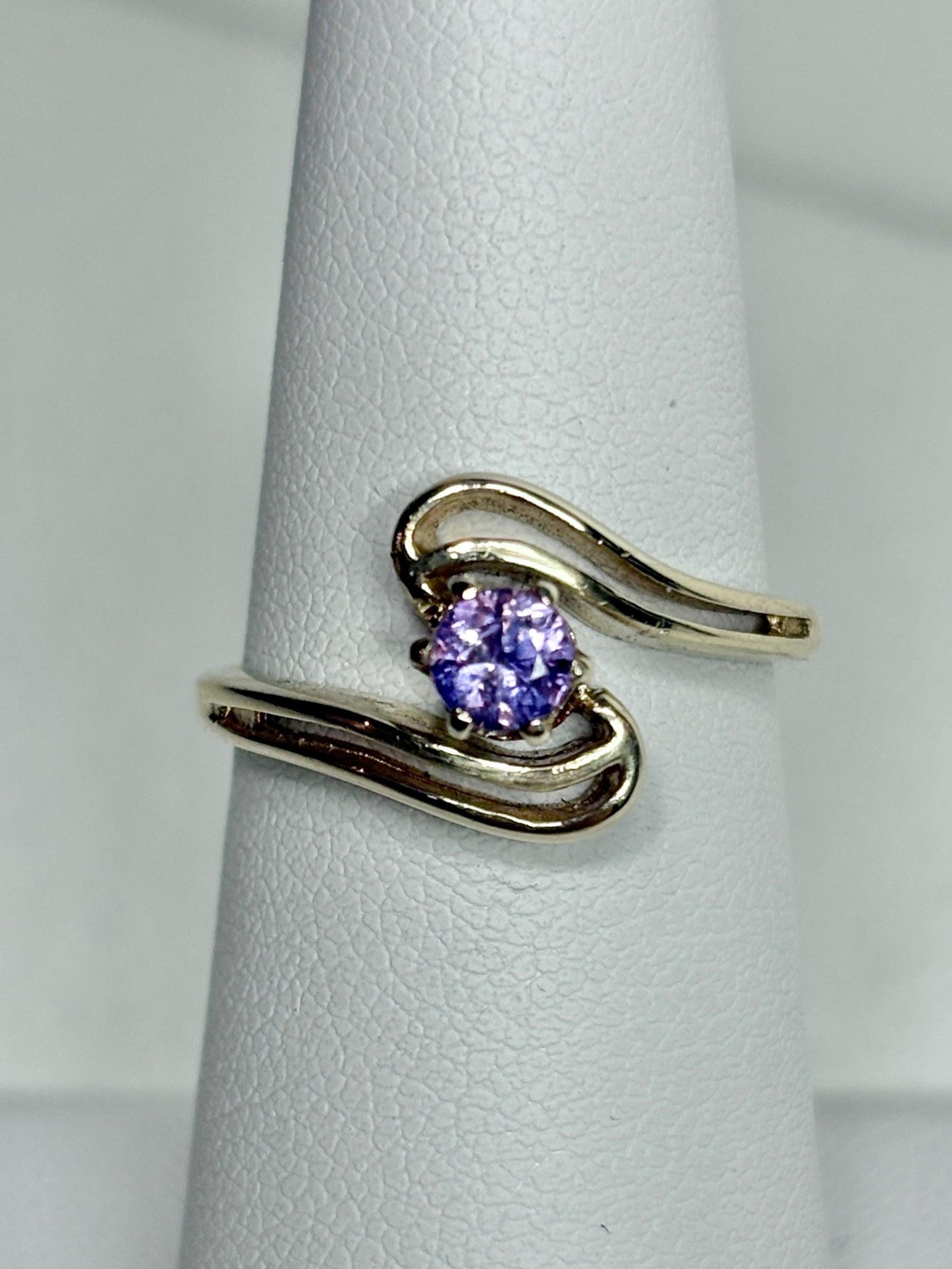 Natural Purple Sapphire Solitaire Bypass Style Ring Solid 14k Gold size 6.5 - NewLifeJewelryVault