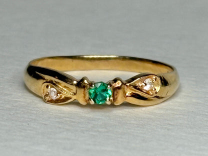 Dainty Emerald Colored Stone Band Ring Solid 18k Gold size 5 - NewLifeJewelryVault