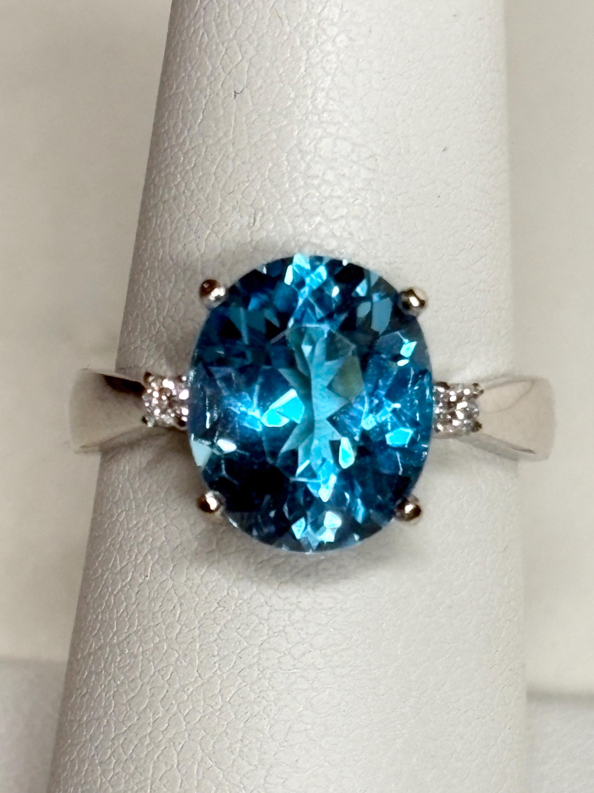 Swiss Blue Topaz and Diamond ring in Solid 14k White Gold size 7 - NewLifeJewelryVault