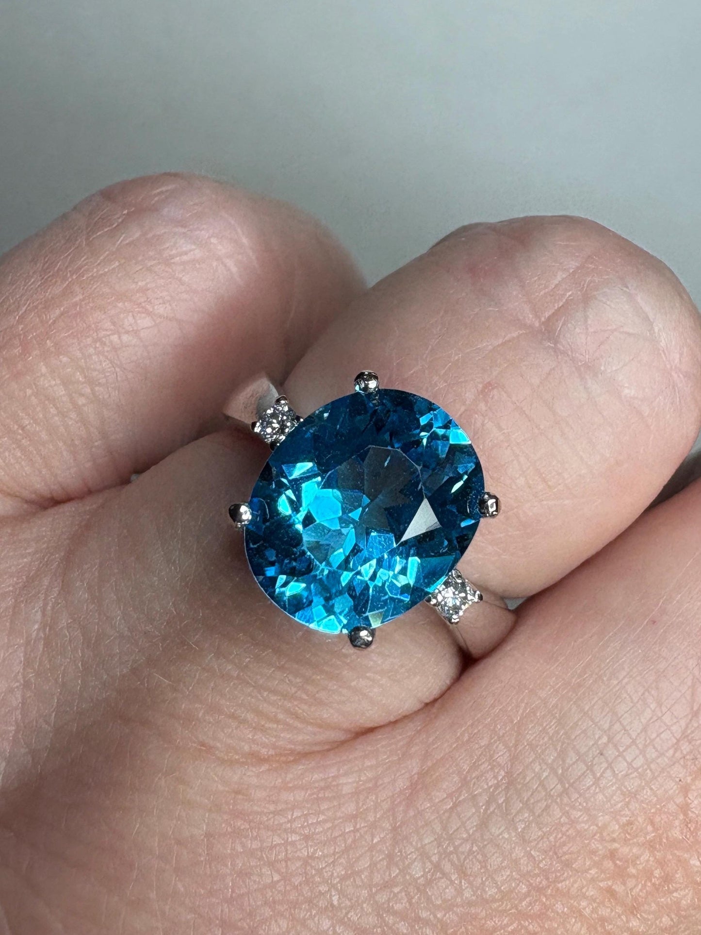 Swiss Blue Topaz and Diamond ring in Solid 14k White Gold size 7 - NewLifeJewelryVault