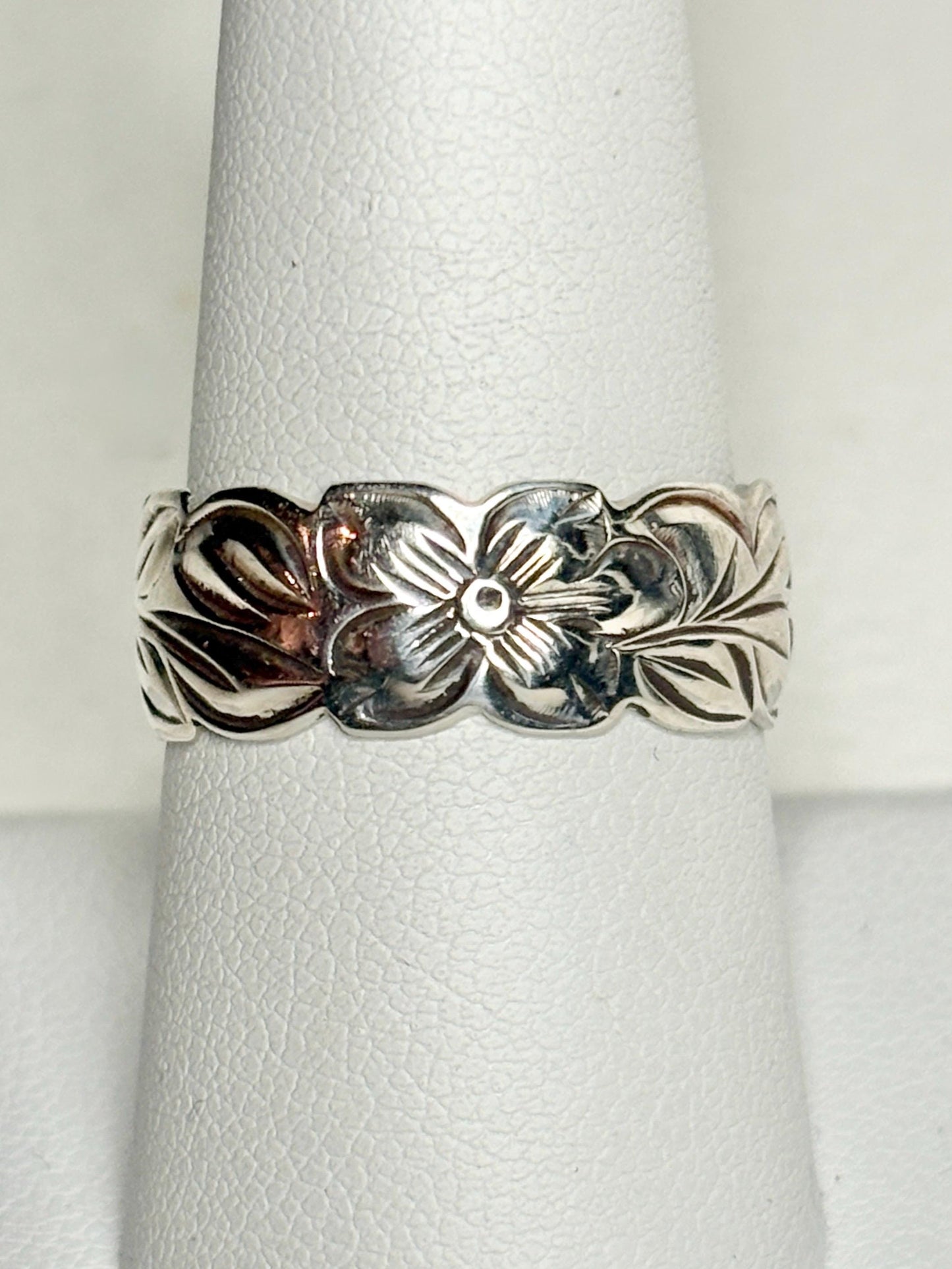 Hawaiian Maile Leaf Sterling Silver Eternity Band Ring 8mm size 8.75 - NewLifeJewelryVault