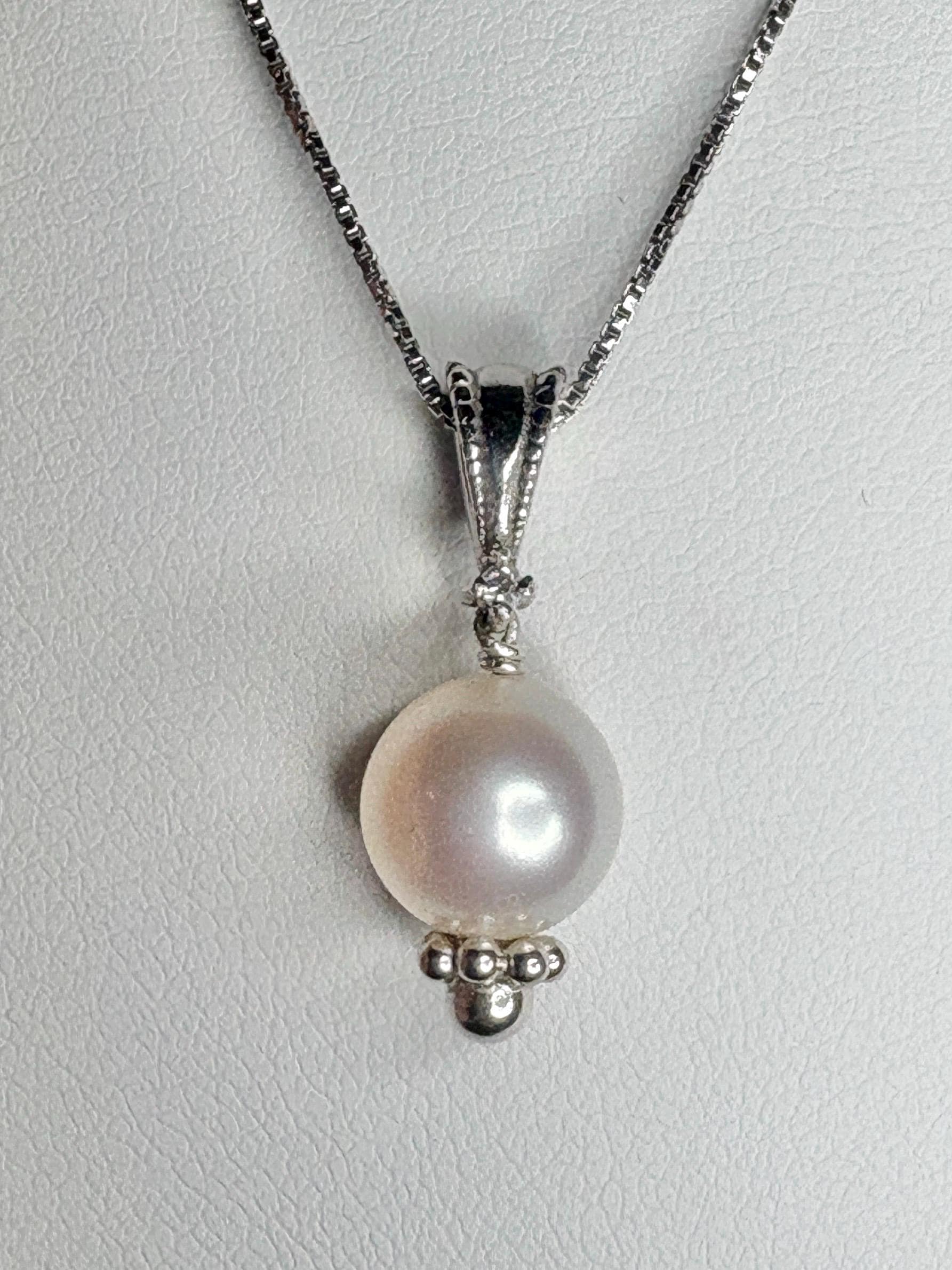 Akoya Cultured Pearl and Diamond Pendant Necklace in Sterling Silver 18" - NewLifeJewelryVault