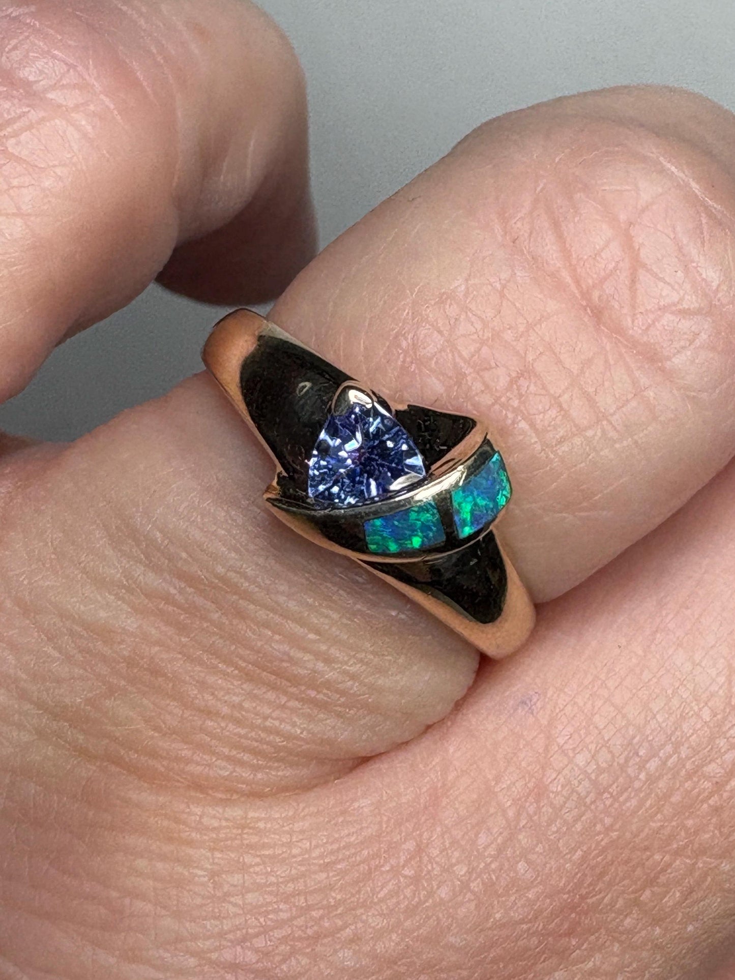 Trillion Tanzanite and Australian Opal Inlayed Band Ring Solid 14k Gold size 7.25 - NewLifeJewelryVault