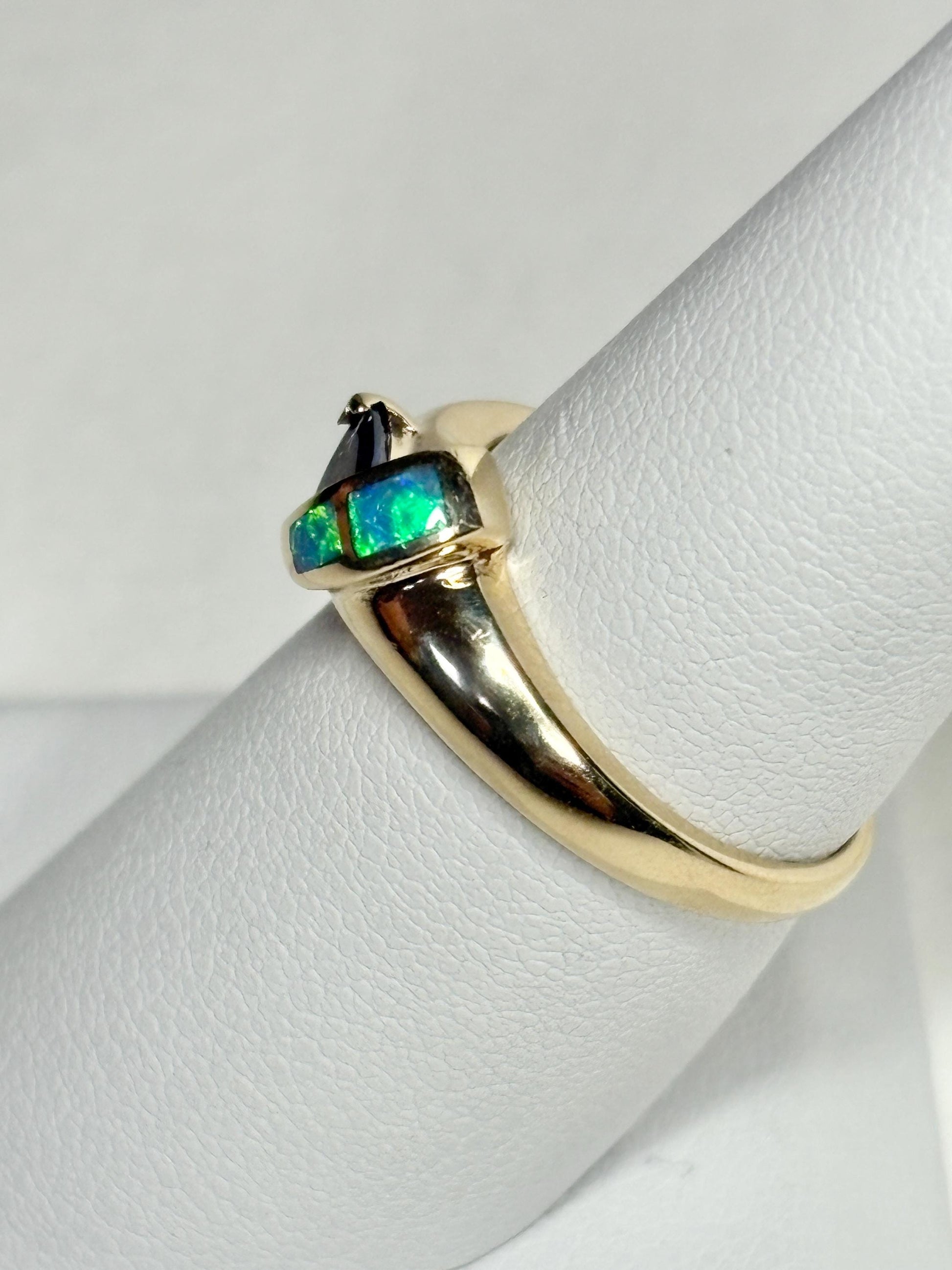 Trillion Tanzanite and Australian Opal Inlayed Band Ring Solid 14k Gold size 7.25 - NewLifeJewelryVault