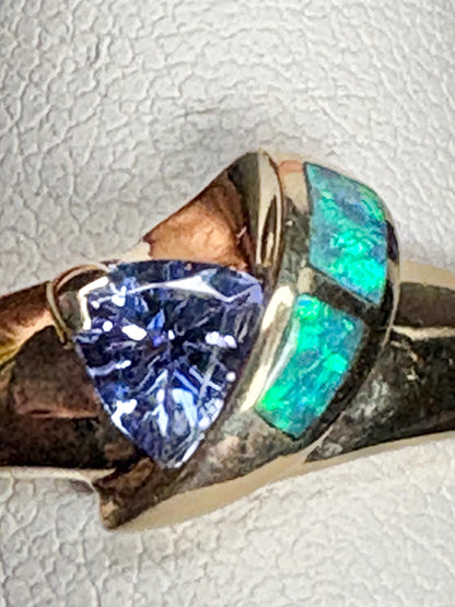 Trillion Tanzanite and Australian Opal Inlayed Band Ring Solid 14k Gold size 7.25 - NewLifeJewelryVault
