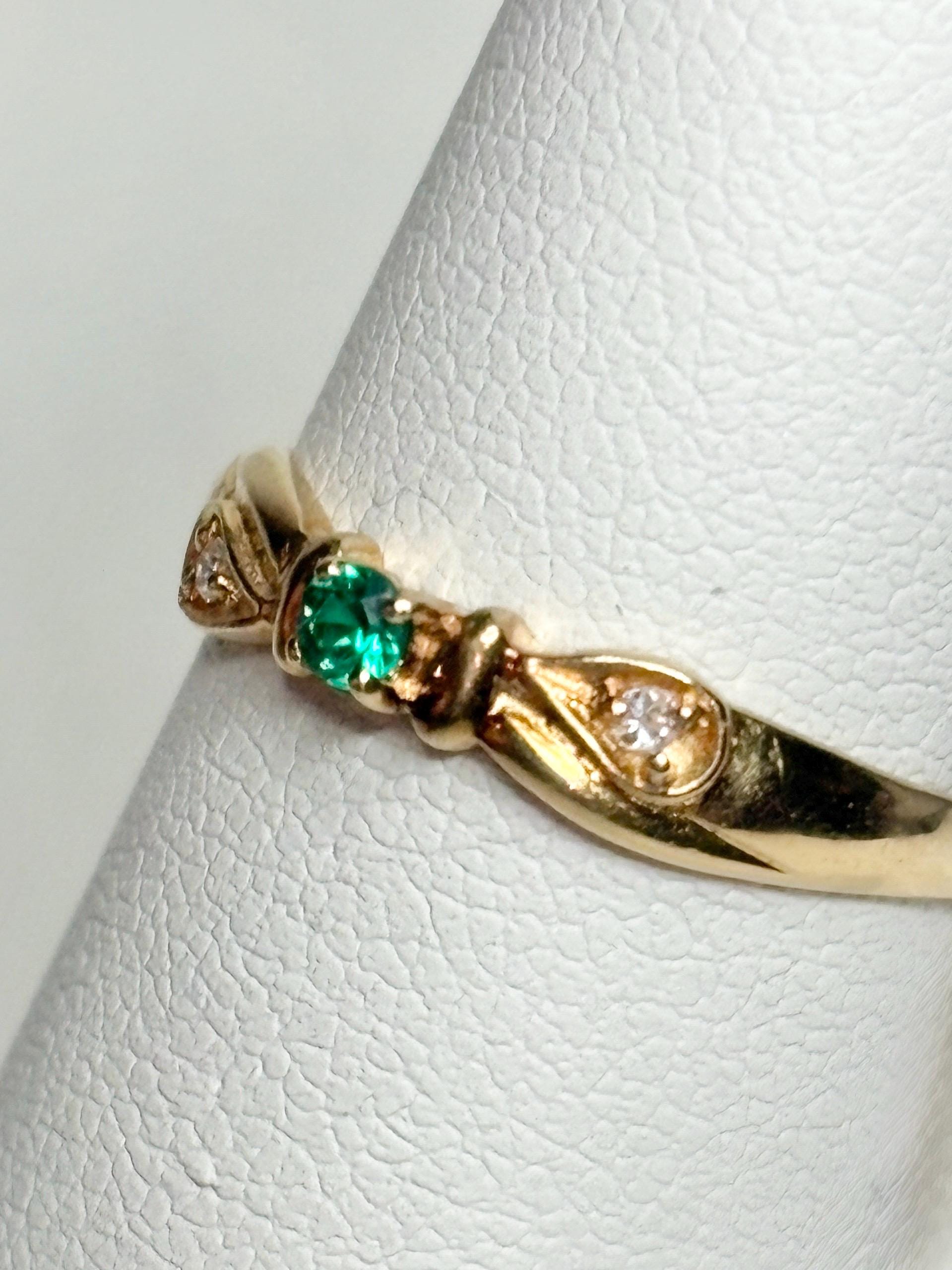 Dainty Emerald Colored Stone Band Ring Solid 18k Gold size 5 - NewLifeJewelryVault