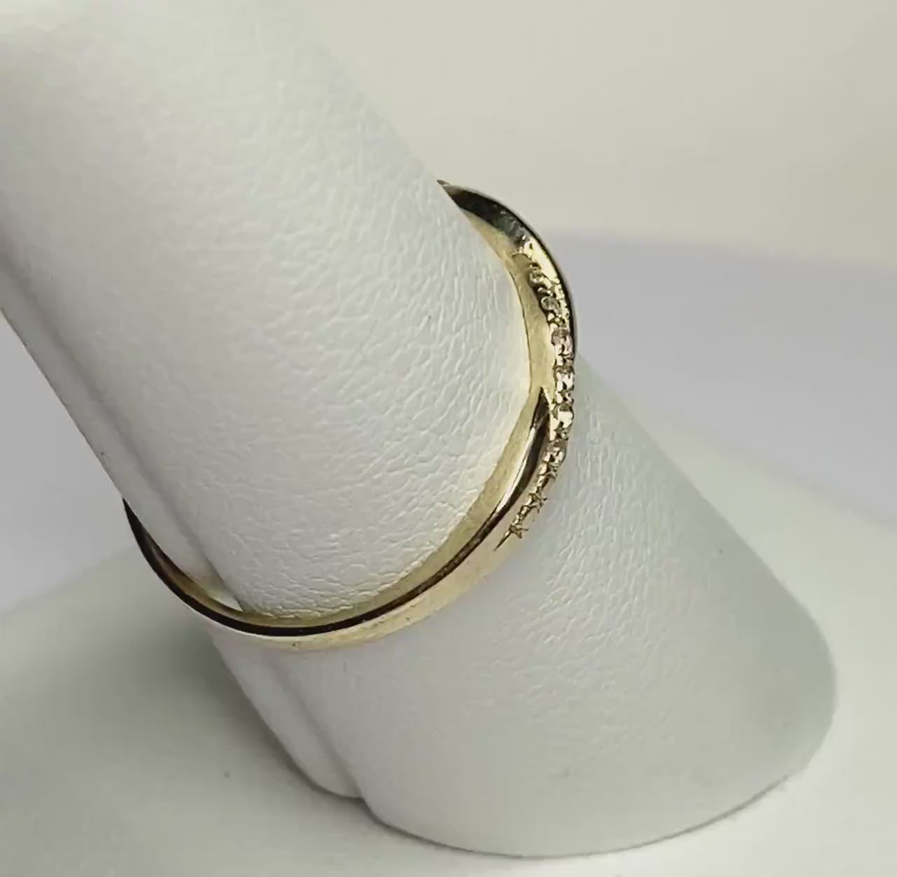 Solid 10k Gold Twist Band Stackable with Pave Stones size 6.75