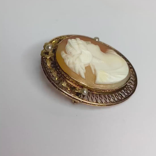 Beautiful Victorian  cameo brooch pendant 10k shell and seed pearls