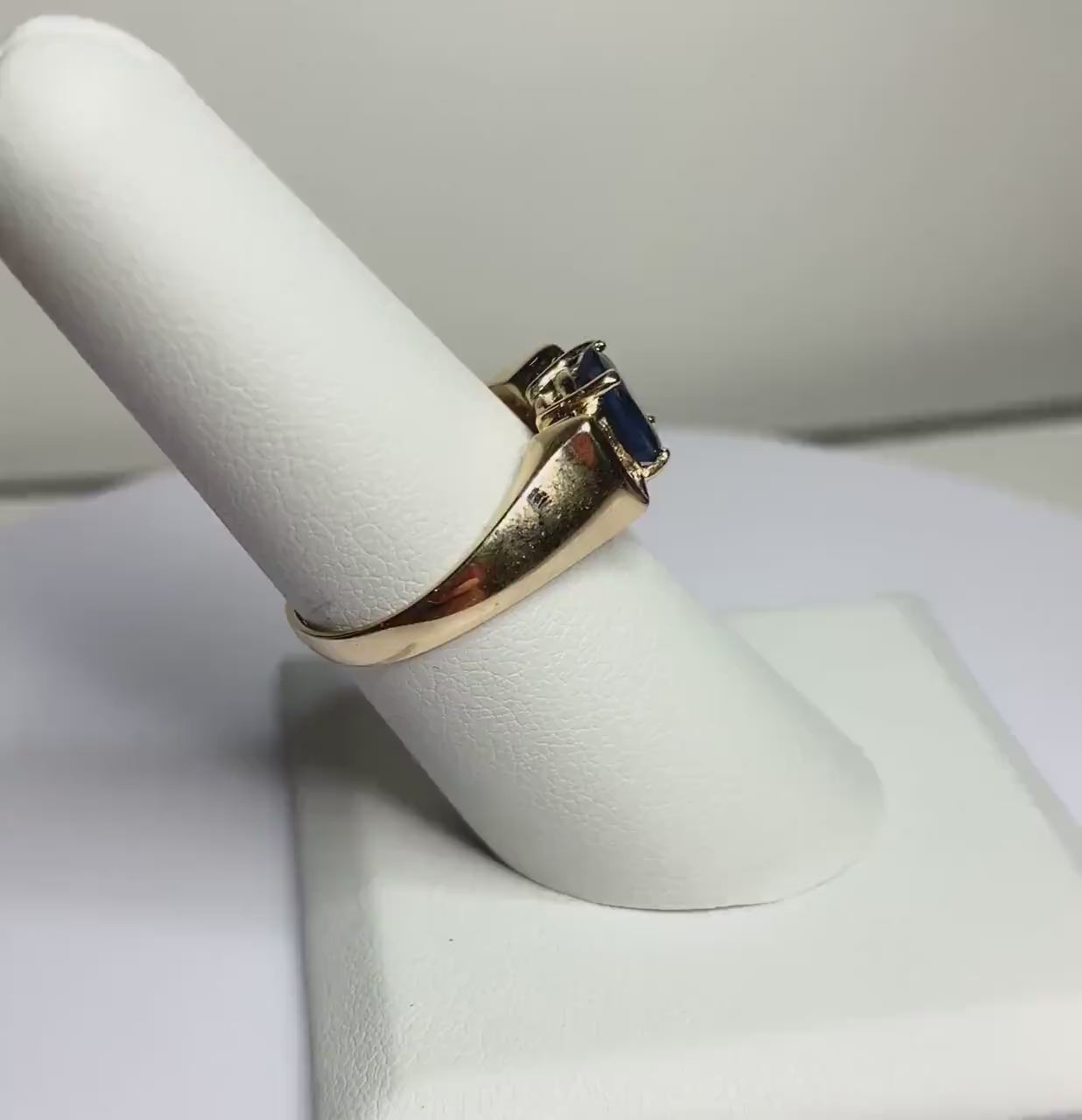 Levian Sapphire and Diamond Bow Band Ring Solid 14k Yellow Gold size 6.75