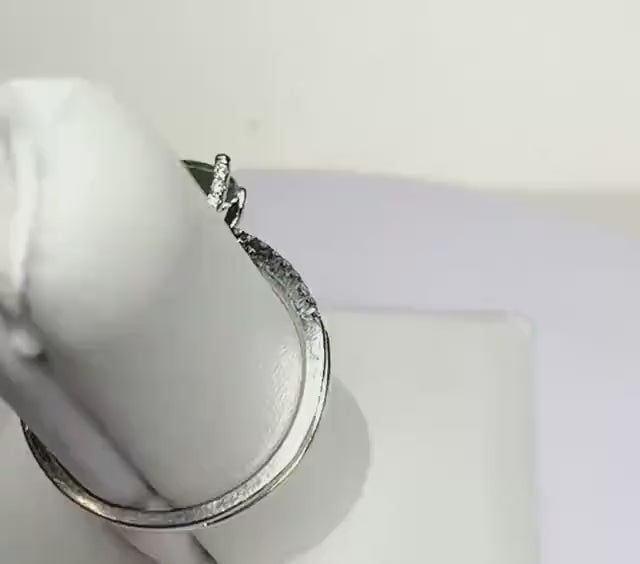 Oregon Sunstone Bicolor with .20ctw Diamonds in Solid 18k White Gold size 5.75