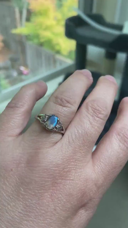 Blue flash labradorite fleur de lis sterling silver ring size 7